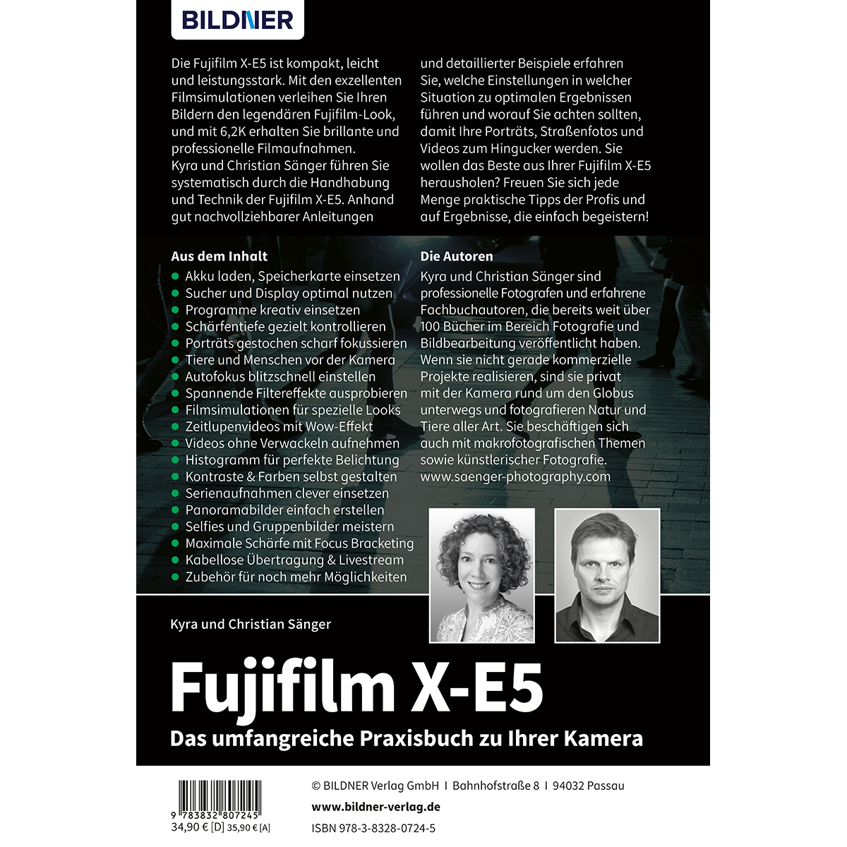 Buchcover mit Fujifilm X-E5, Kyra und Christian Sänger, Text und Bildern der Autoren. Weißer Hintergrund.