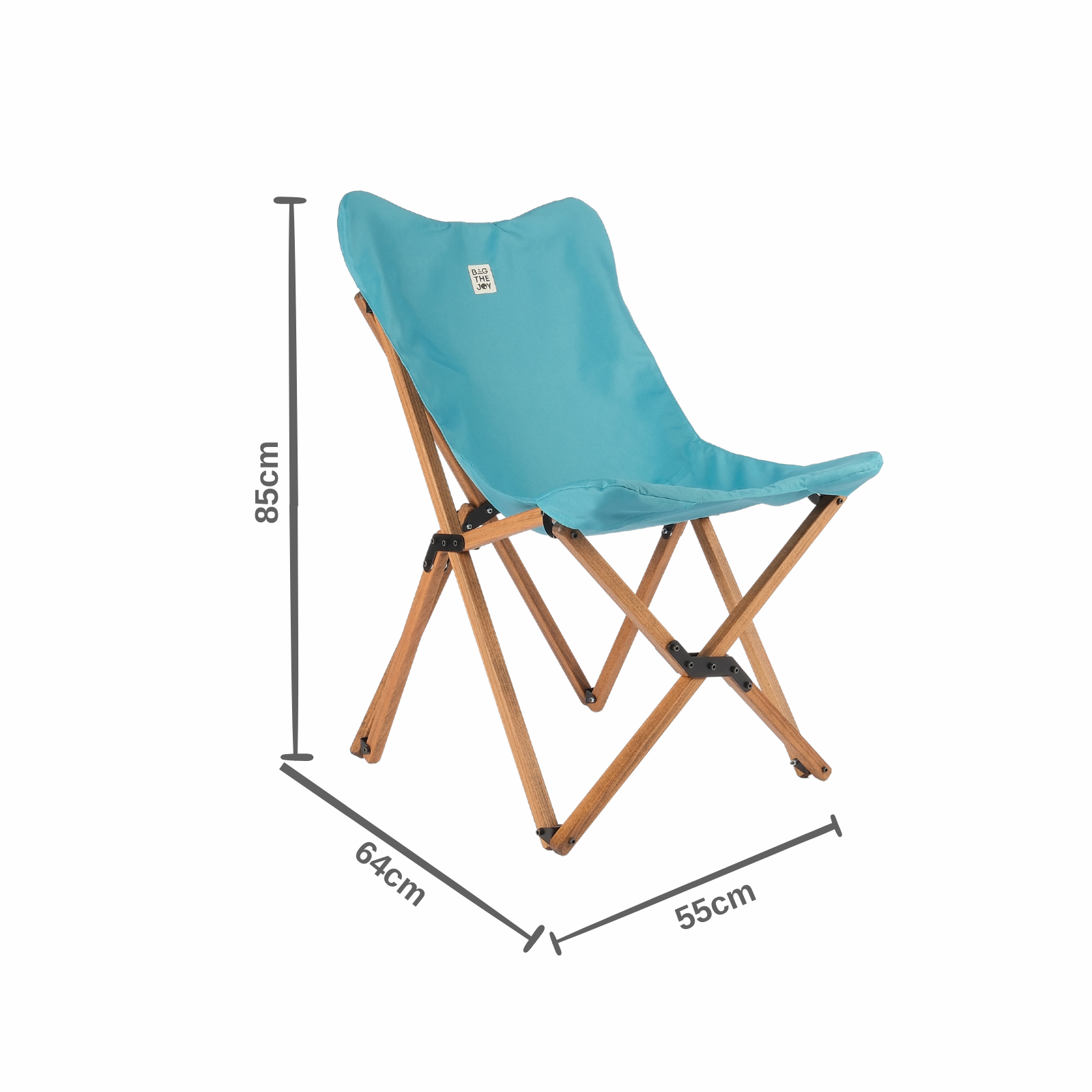 Ahşap bacaklı mavi katlanır sandalye. Boyutlar: 85cm yüksekliğinde, 64cm genişliğinde, 55cm derinliğinde. Beyaz arka plan.
