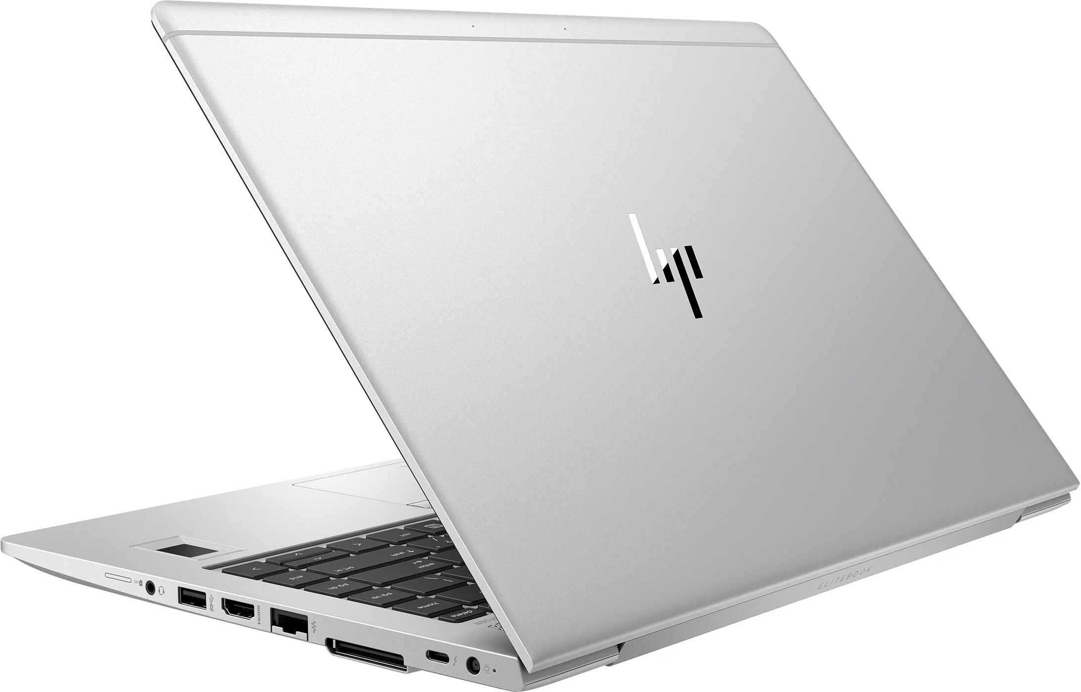Zilveren HP-laptop, gedeeltelijk open, onthult het toetsenbord. Het HP-logo is zichtbaar op het deksel.
