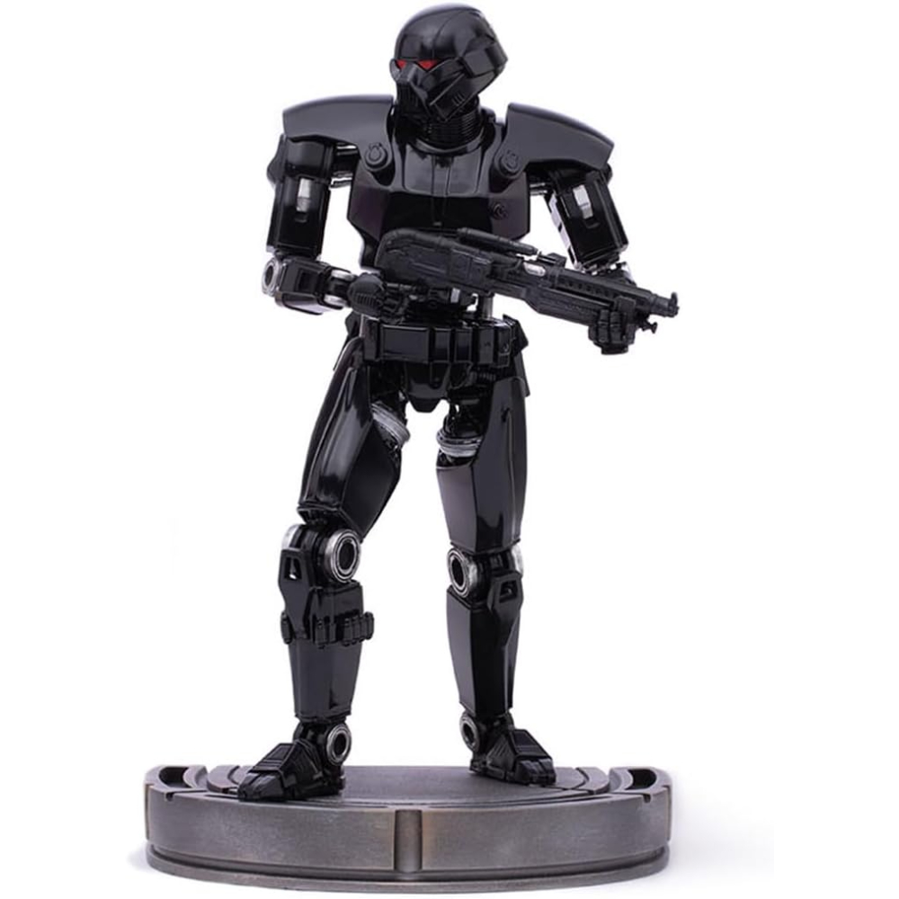 Una figura nera di Death Trooper è in piedi con una pistola. Ha gli occhi rossi ed è su una base grigia circolare, su sfondo bianco.