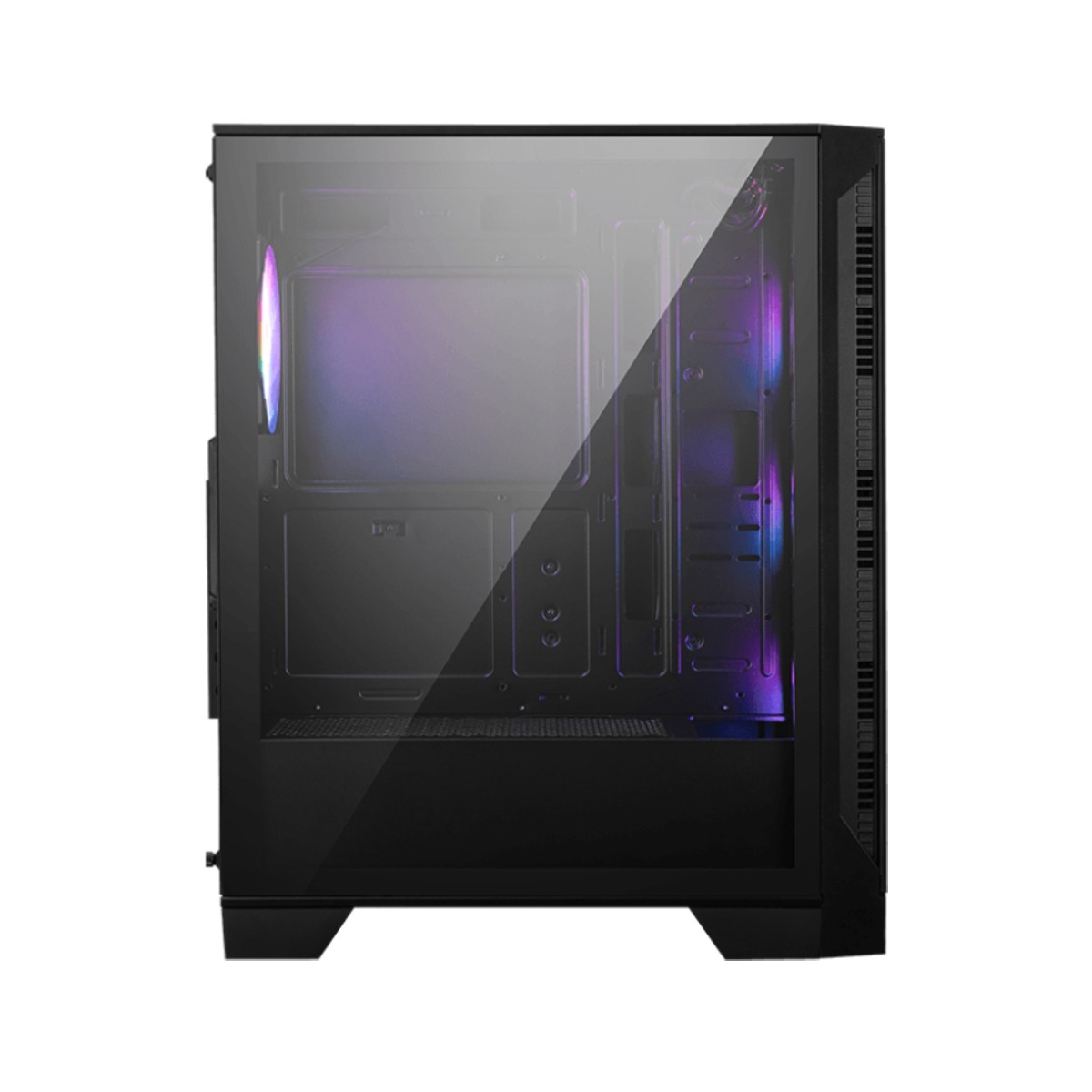 Czarna obudowa komputera ze szklanym panelem bocznym. W środku komponenty i oświetlenie RGB. Obudowa na białym tle.