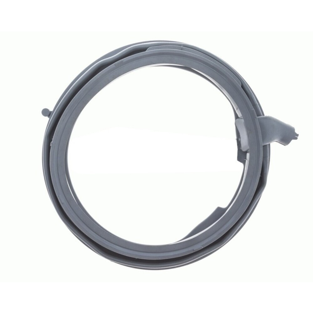 Una junta de goma gris, circular, con una lengüeta saliente. Está aislada sobre un fondo blanco. Se utiliza en lavadoras.