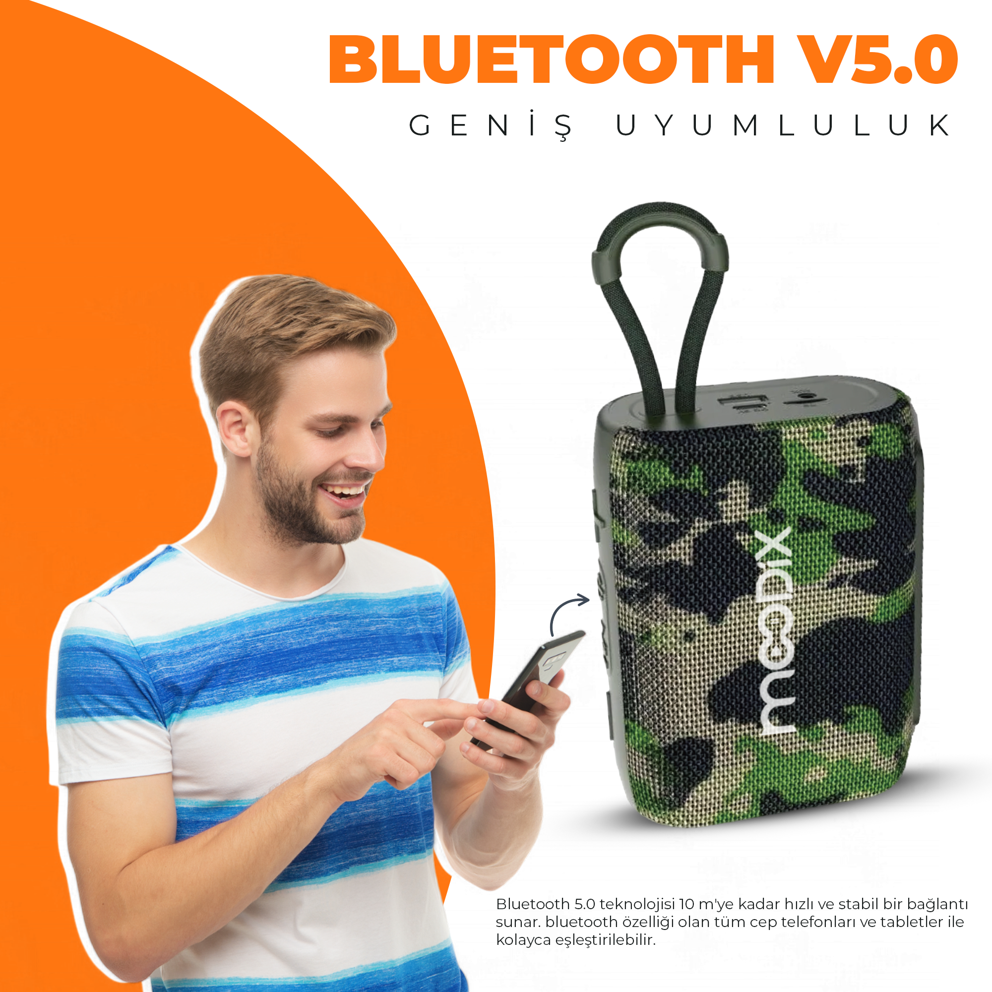 Adam, kamuflaj hoparlörün yanında telefon tutuyor. Metin Bluetooth V5.0 ve MeODIX diyor.