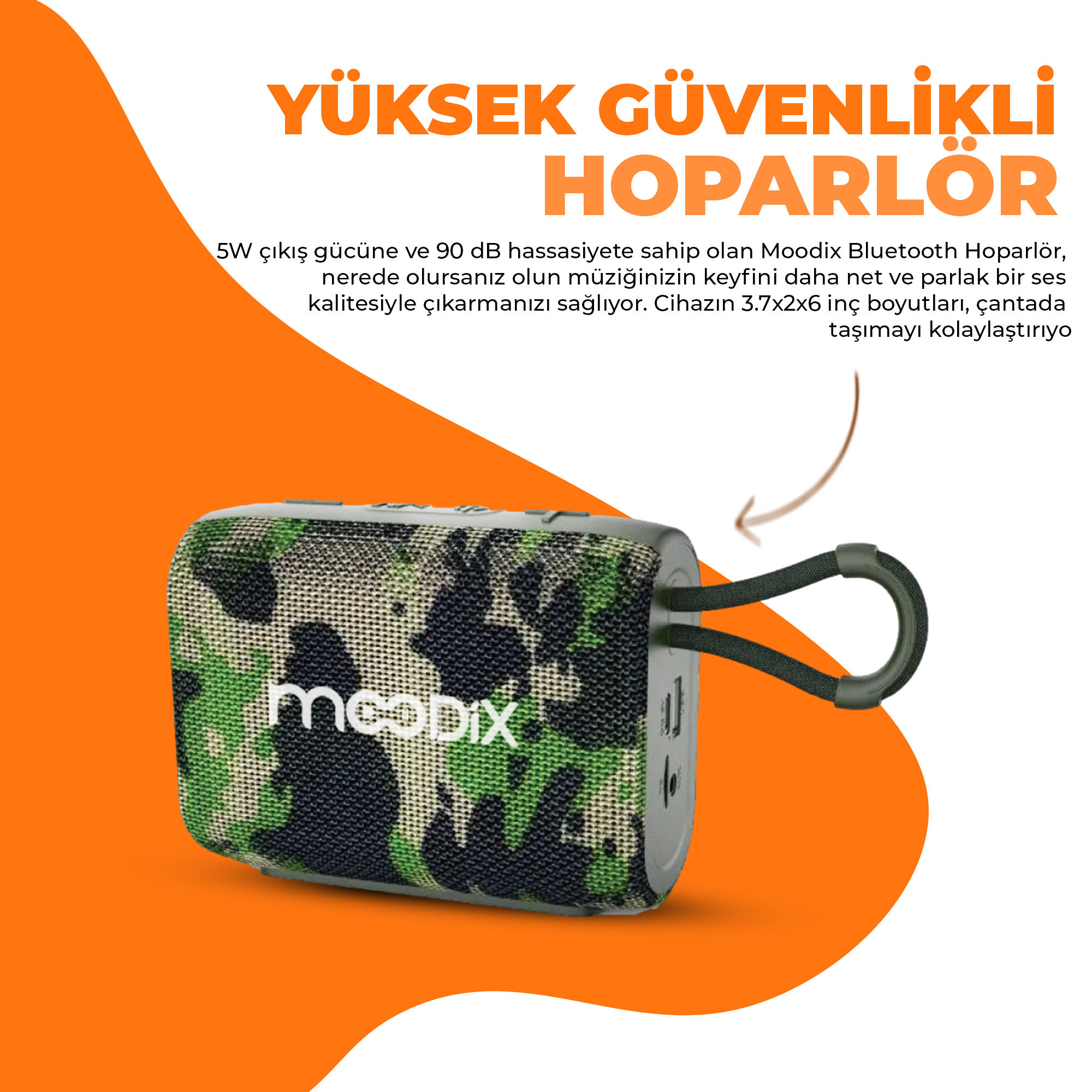 Siyah saplı, kamuflaj desenli bir Moodix Bluetooth hoparlör, turuncu ve beyaz bir arka plan üzerinde.