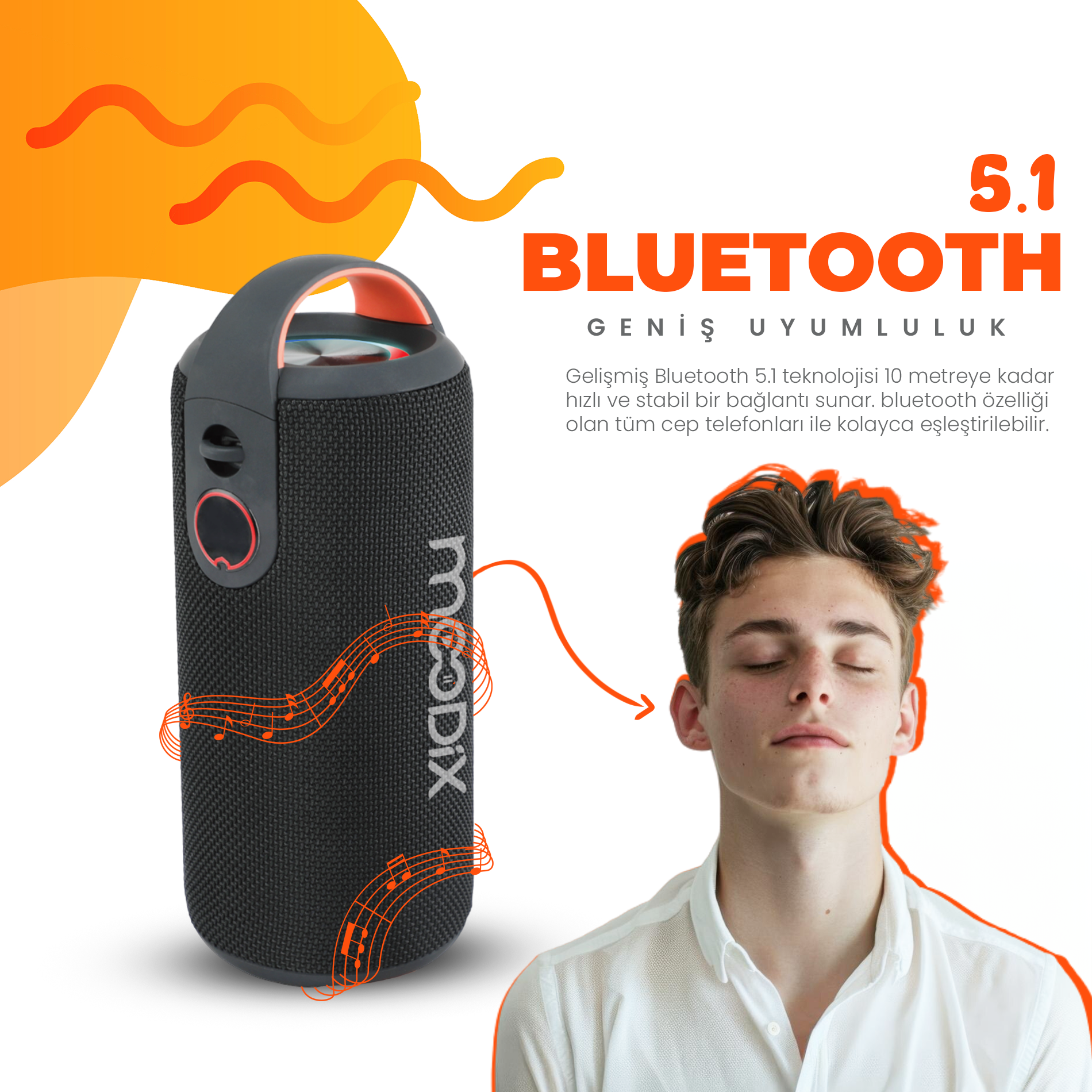 Kulplu bir Bluetooth hoparlör ve gözleri kapalı bir kişi. Turuncu müzik notaları ve soyut şekiller mevcut.