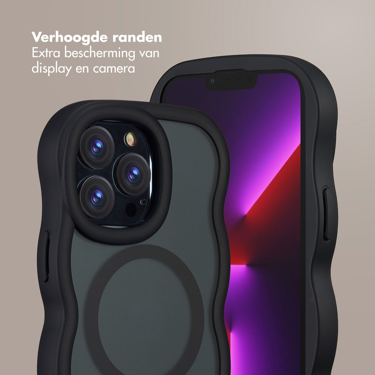 Une coque de téléphone noire avec des bords surélevés, protégeant l'écran et l'appareil photo. Le téléphone a un écran violet et rouge.