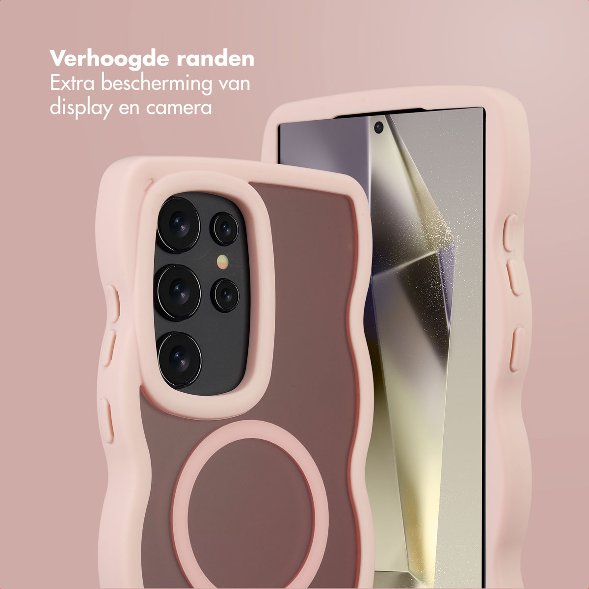 Twee telefoonhoesjes, één open, de andere met een telefoon. Beide hoesjes zijn roze, met een bruin centrum. Tekst: Extra bescherming voor display en camera.