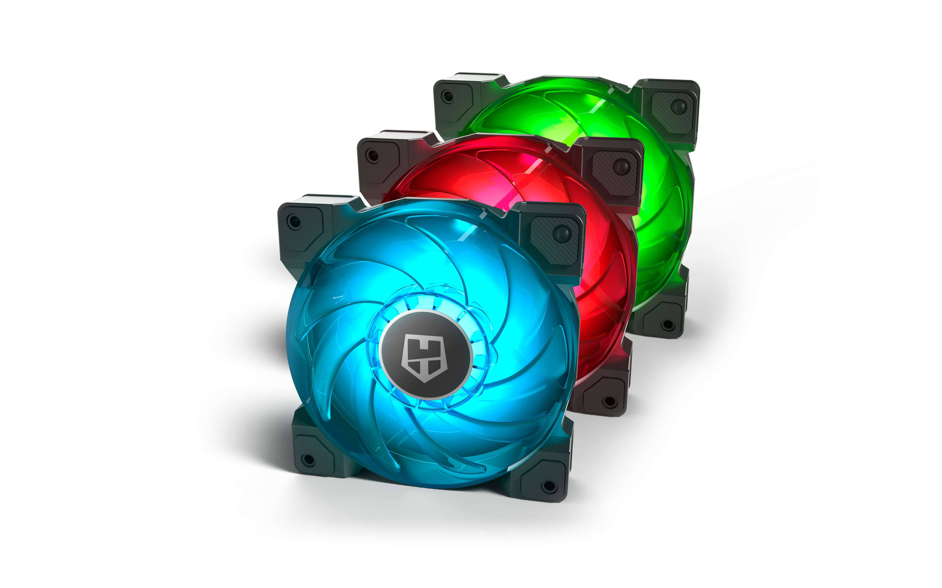 Tre ventole per computer illuminate: blu, rosso e verde. Sono disposte diagonalmente su sfondo bianco.