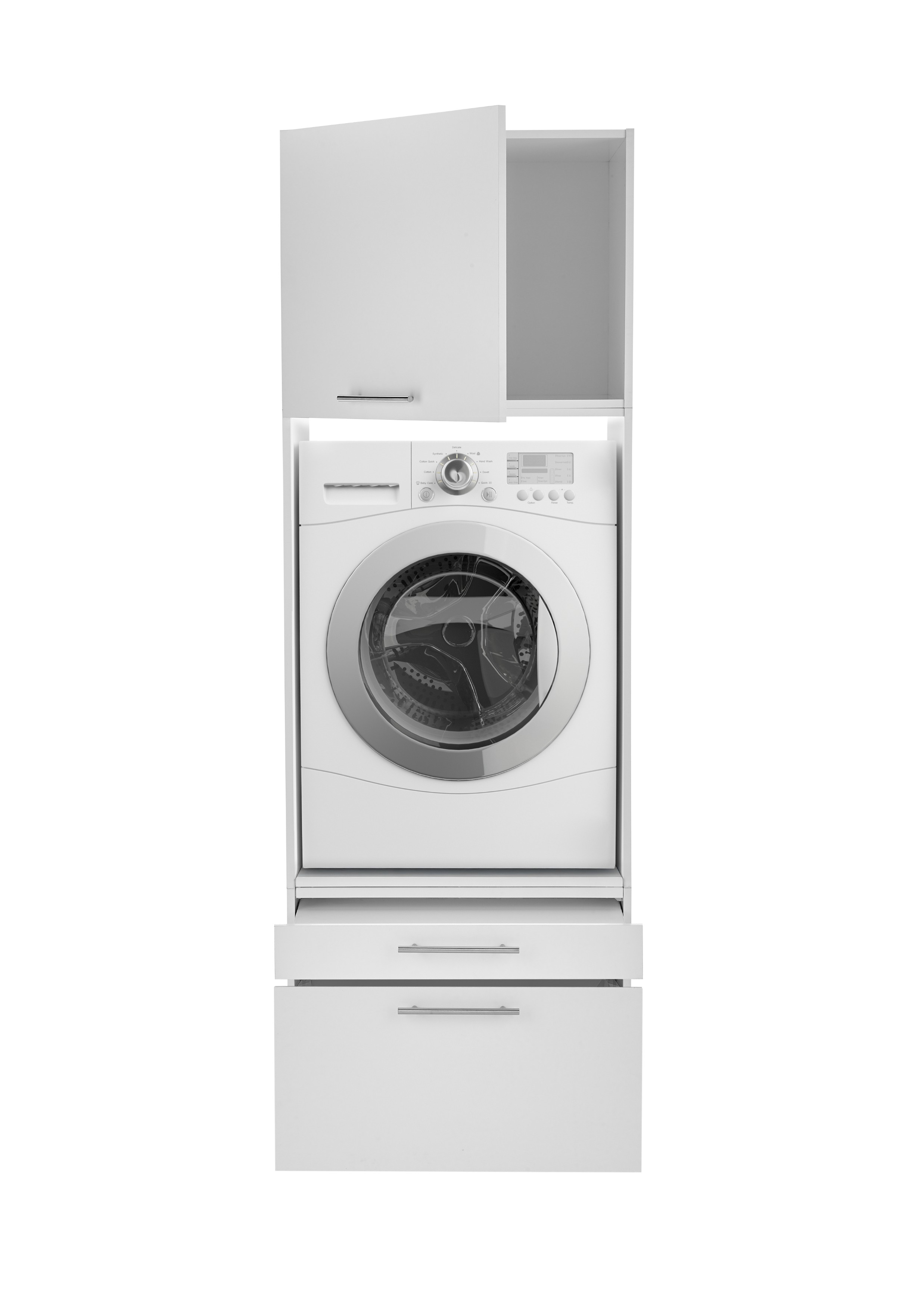 Eine weiße Waschmaschine ist in weiße Schränke eingebaut. Eine Schranktür ist offen. Unter der Waschmaschine befinden sich zwei Schubladen.
