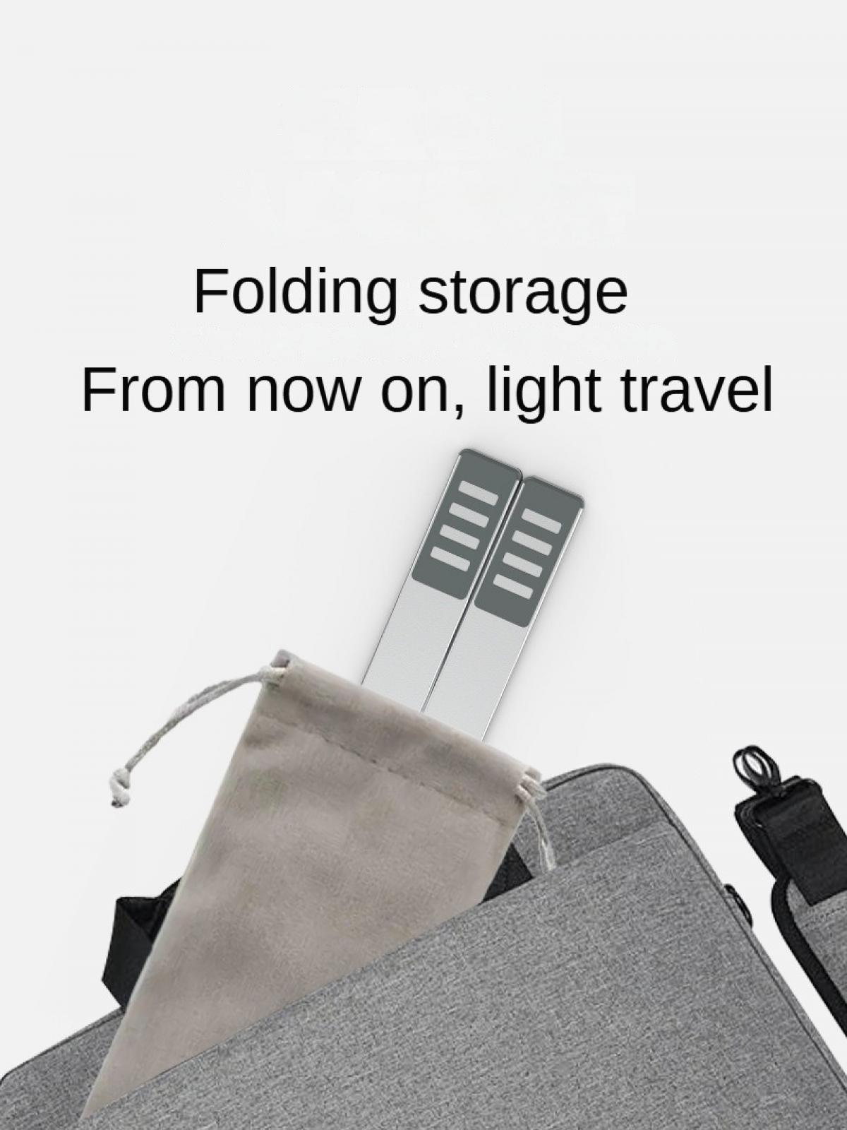 Das Bild zeigt einen Laptopständer, eine Tasche und den Text 'Faltbare Aufbewahrung. Von nun an, leichtes Reisen'.