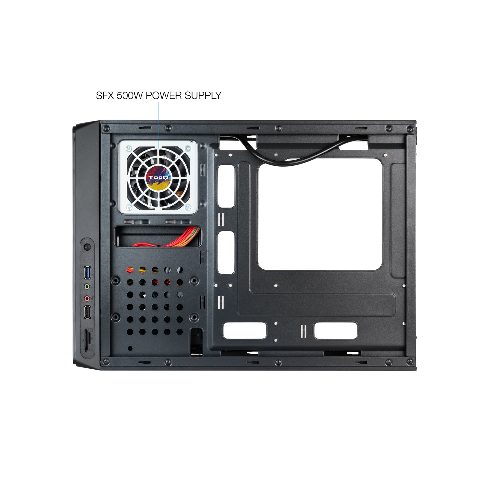 Interno di un case per computer nero con ventola dell'alimentatore, porte e aree di montaggio. Il testo indica alimentatore SFX 500W.
