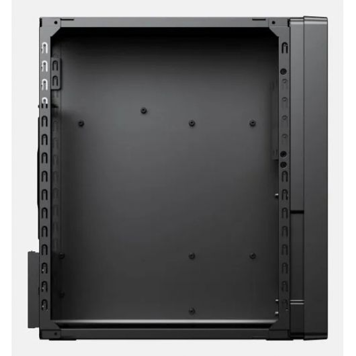 Un case per computer nero e aperto. Mostra la struttura interna, con molteplici punti di montaggio e un design del pannello laterale.