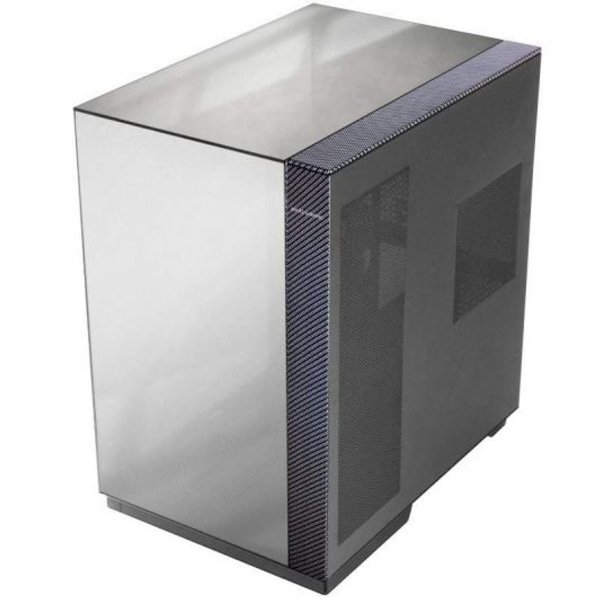 Una carcasa de ordenador con panel lateral de cristal, marco de metal negro y ventilación de malla. La parte superior tiene una tira texturizada.