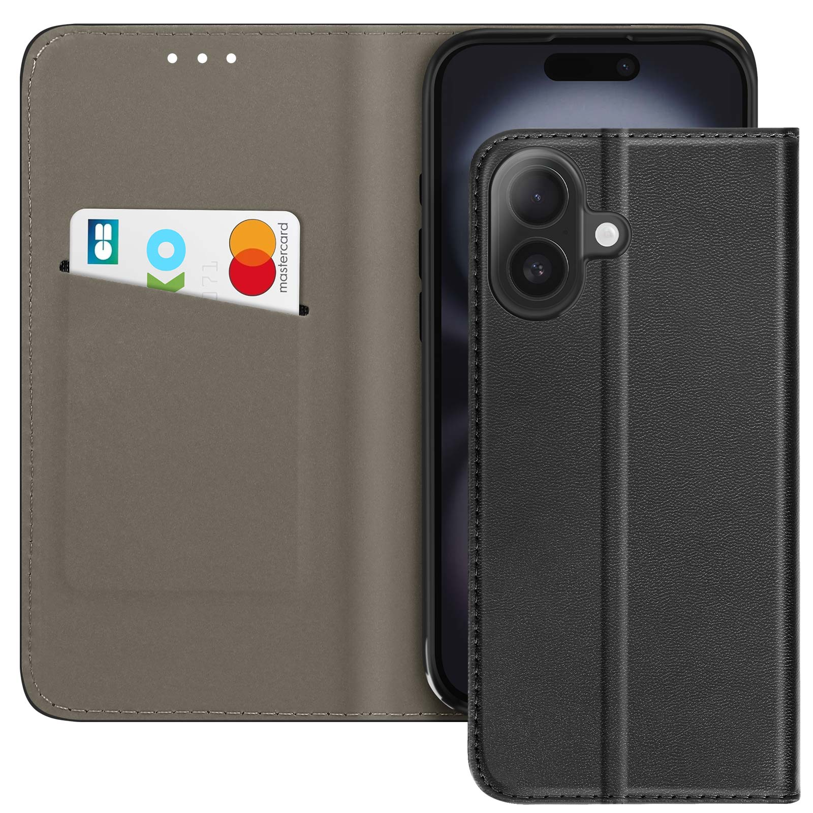 Zwarte telefoonhoes met een telefoon erin. Een creditcard zit in een vakje. De hoes heeft een donkergrijze binnenkant.
