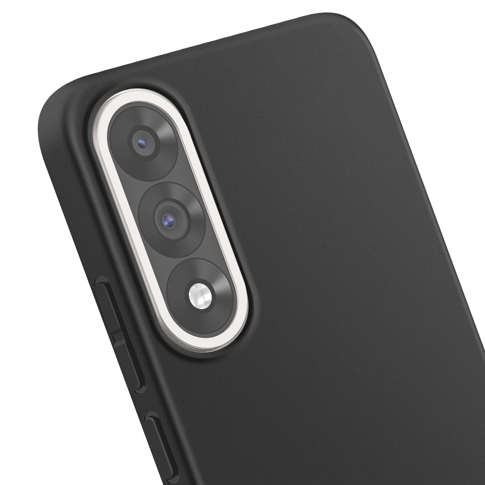 Gros plan d'une coque de smartphone noire avec module caméra. Trois lentilles et un flash sont visibles.