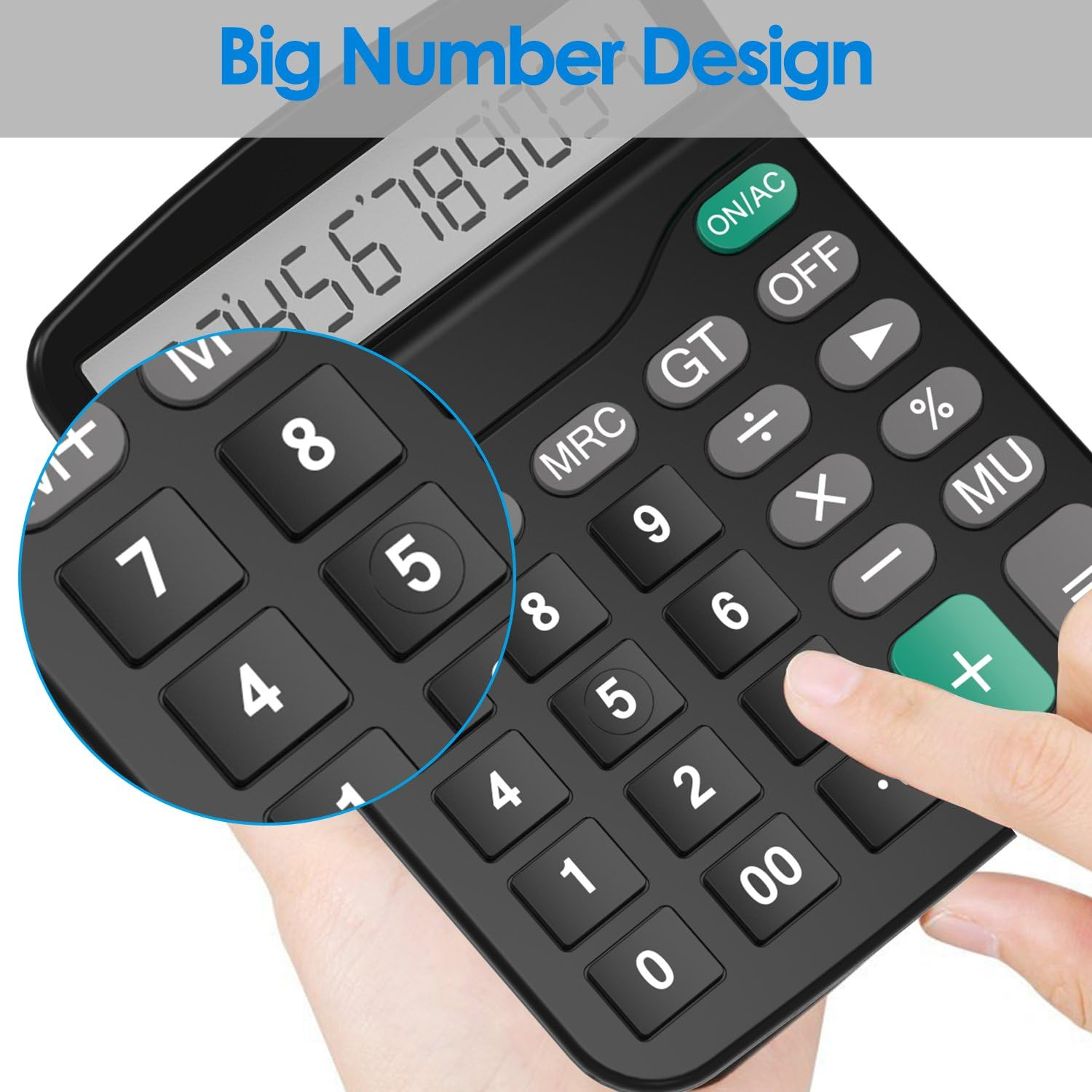 Ein schwarzer Taschenrechner mit großen Tasten. Eine Hand drückt die Plus-Taste. Das Display zeigt Zahlen. Text 'Big Number Design' ist oben.