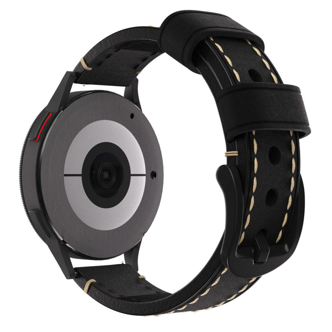 Eine schwarze Smartwatch mit schwarzem Lederarmband und beigefarbenen Nähten wird vor weißem Hintergrund gezeigt, kreisförmiges Design.