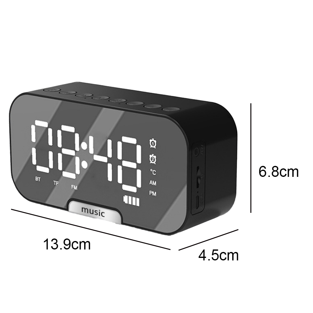Ein schwarzer digitaler Wecker mit der Anzeige 08:48. Er hat Knöpfe, eine Musikbeschriftung und die Maße: 13,9 cm x 6,8 cm x 4,5 cm.