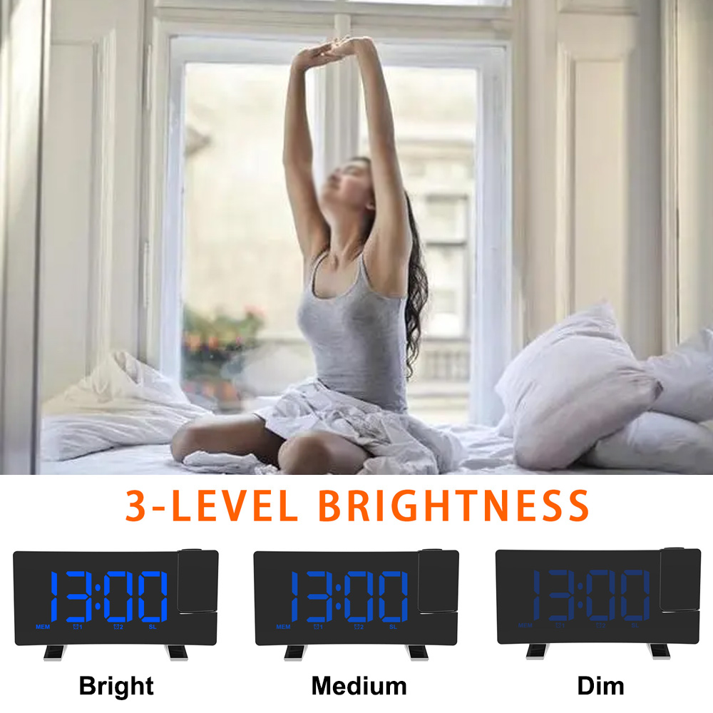 Eine Frau sitzt auf dem Bett und dehnt sich. Digitale Wecker zeigen drei Helligkeitsstufen. Der Hintergrund zeigt ein Fenster.