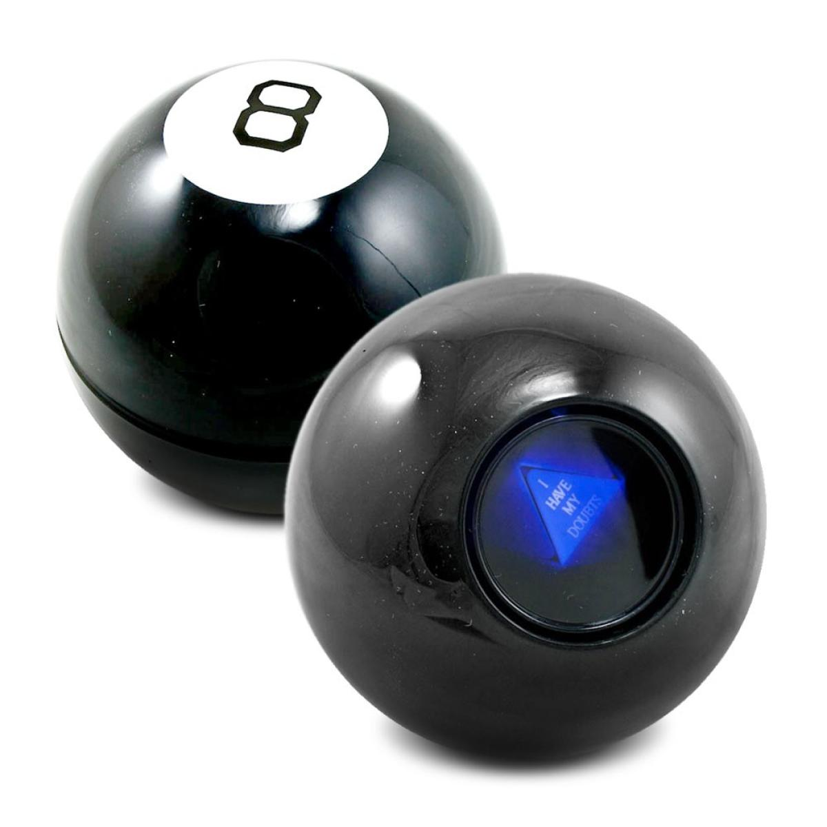 Twee zwarte Magic 8-Balls. Eén toont een 8 op een witte cirkel. De andere toont een blauwe driehoek met 'I have my doubts'.