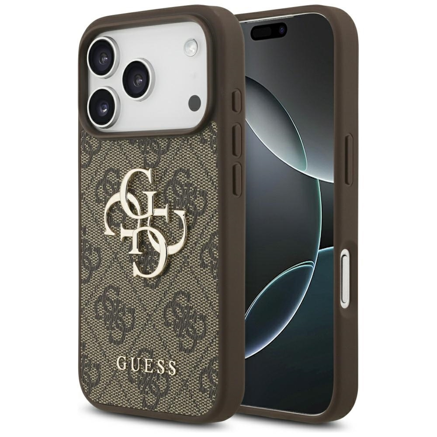 Ein iPhone in einer braunen Guess-Hülle. Die Hülle hat das Guess-Logo und -Muster. Das Telefon ist überwiegend schwarz.