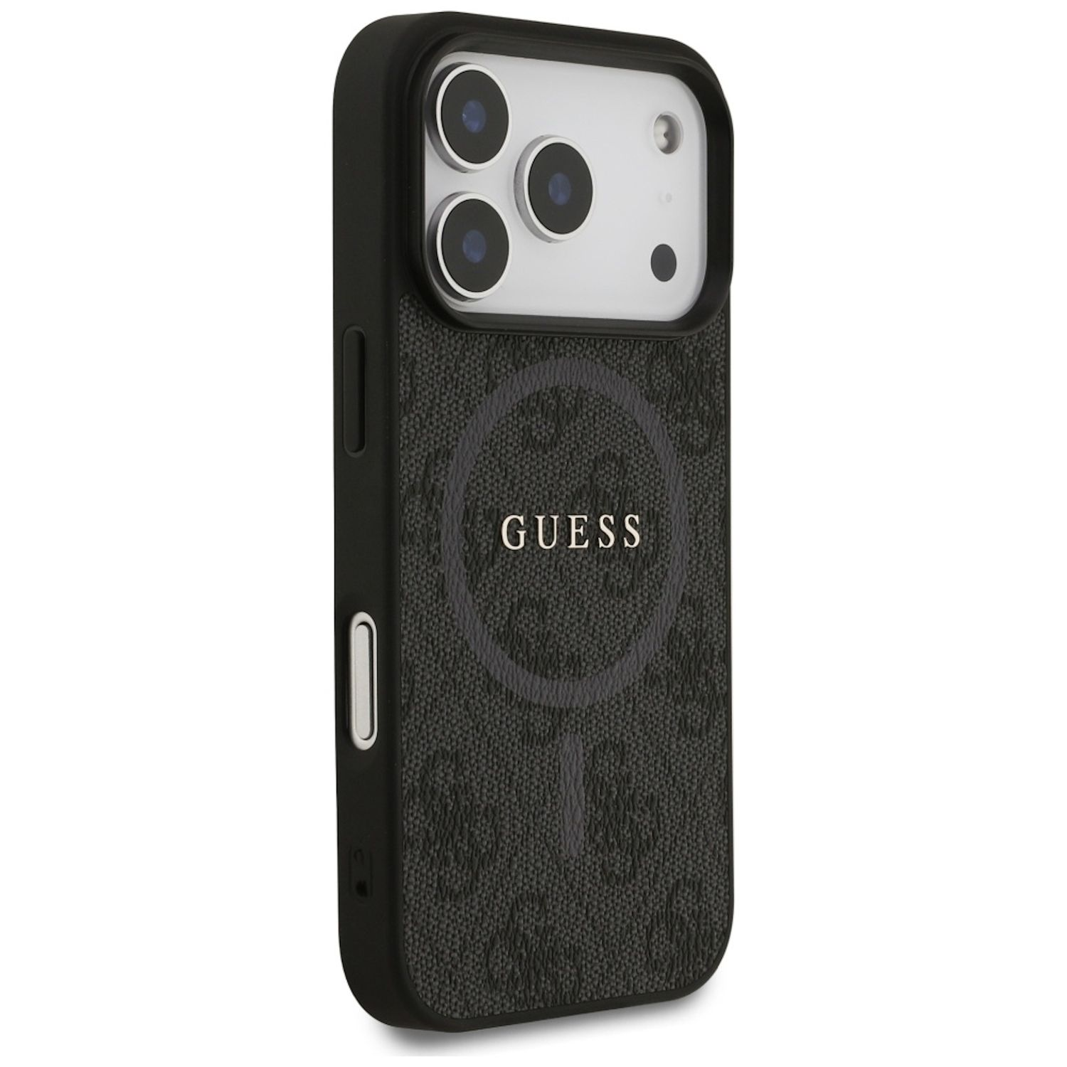 Una custodia per telefono Guess nera, con il logo del marchio. La custodia ha una texture a motivi e un modulo fotocamera con tre lenti.