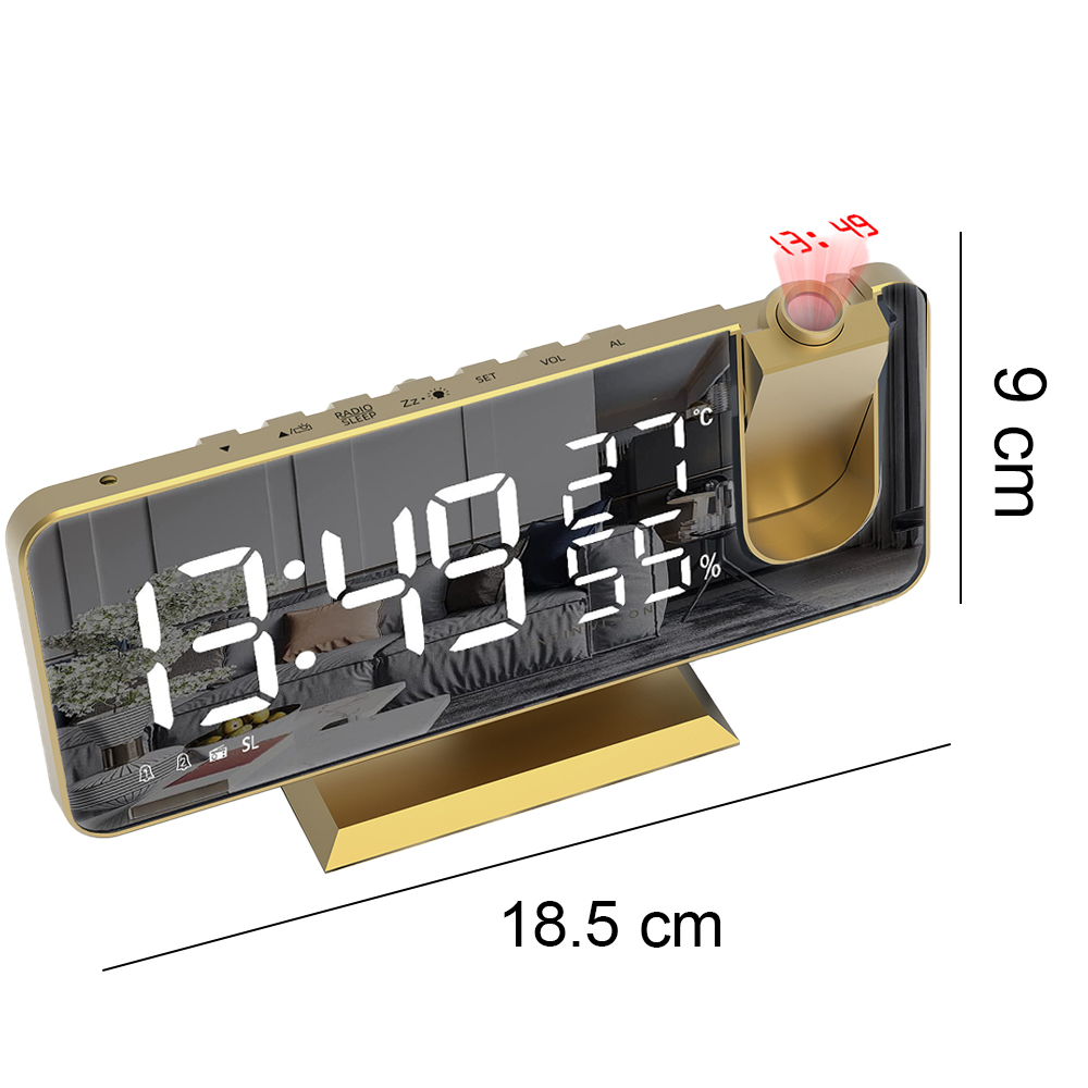 Goldener Digitalwecker mit Anzeige 13:49, 27°C und 55%. Abmessungen: 18,5 cm breit und 9 cm hoch. Er hat eine Projektionsfunktion.