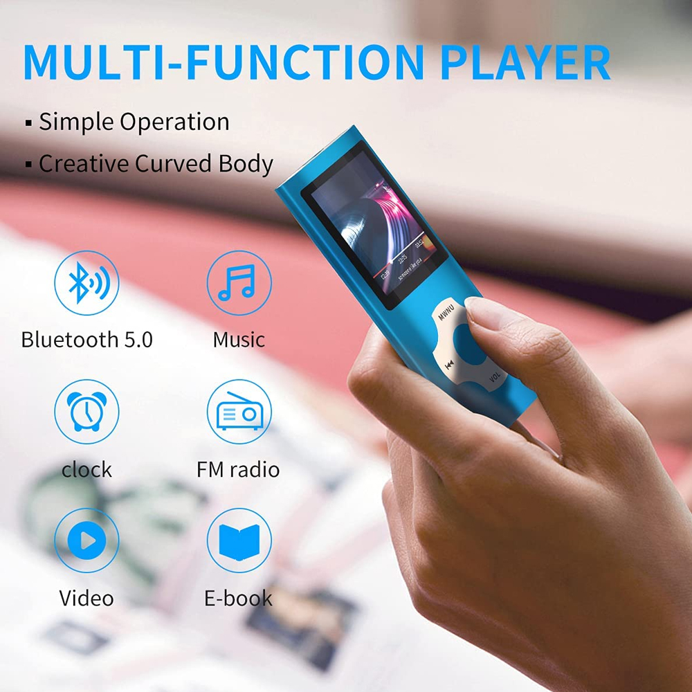 Eine Hand hält einen blauen MP3-Player, der ein Video zeigt. Symbole für Bluetooth, Musik, Uhr, UKW-Radio, Video und E-Book sind sichtbar.