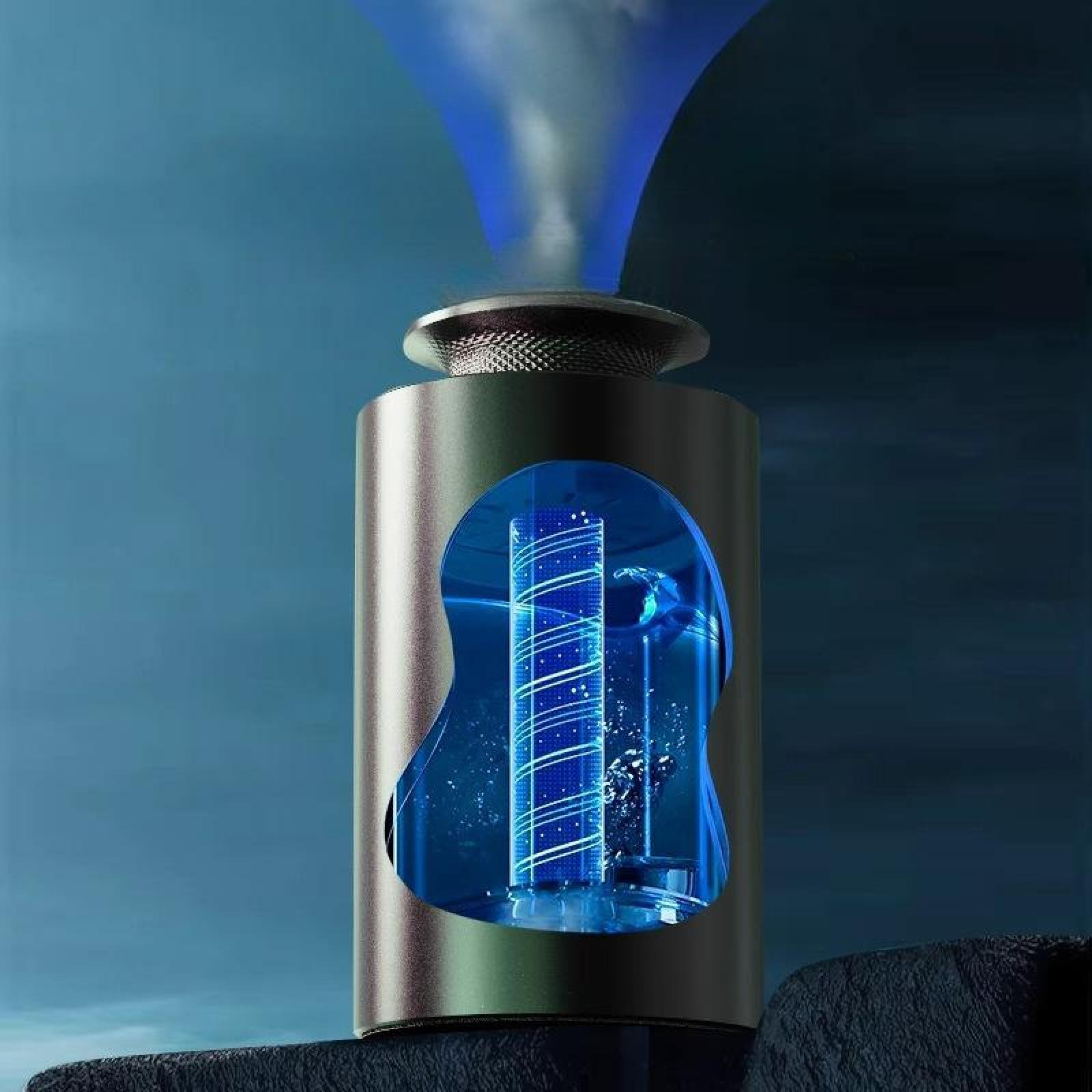 Ein in Betrieb befindlicher Luftreiniger. Er hat einen Metallzylinder mit blau leuchtendem Innenraum. Blauer Dampf steigt auf.