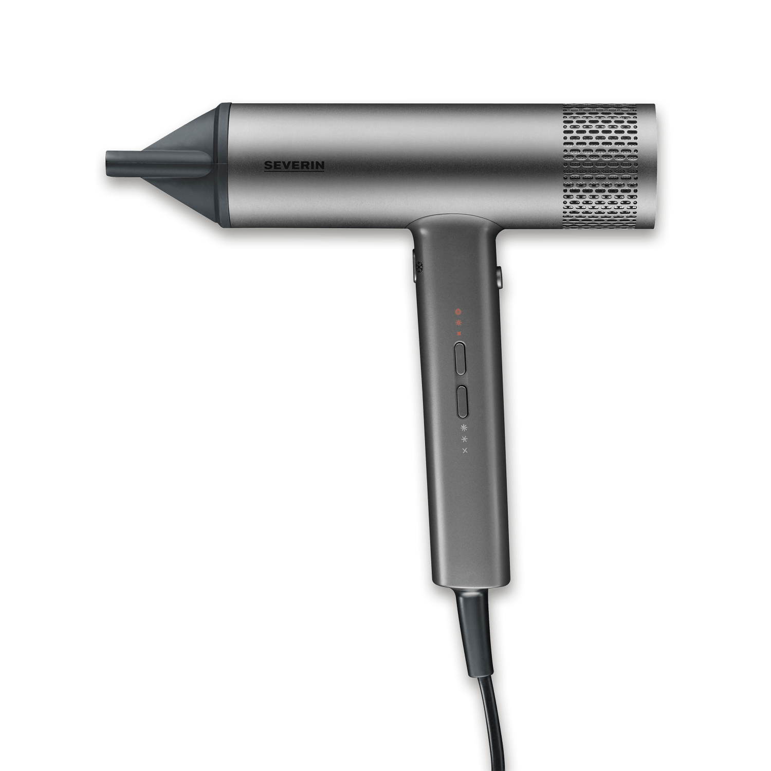 Srebrna i czarna suszarka do włosów na zielonym tle. Suszarka ma uchwyt, dyszę i przyciski sterujące.