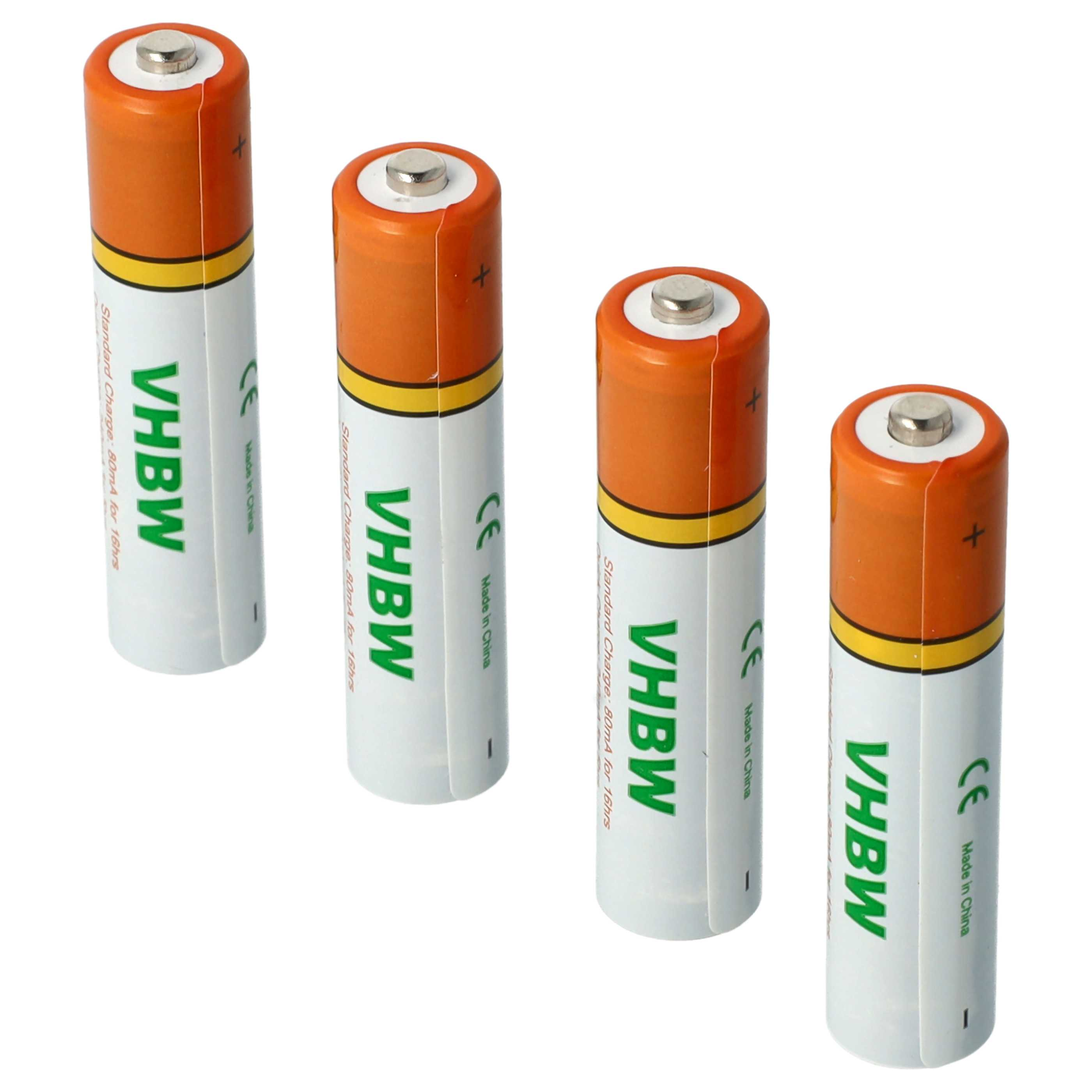 Vier AA-Batterien werden gezeigt. Jede hat einen orangen Deckel, einen weißen Körper mit grünem Text und ein silbernes Plus-Ende.