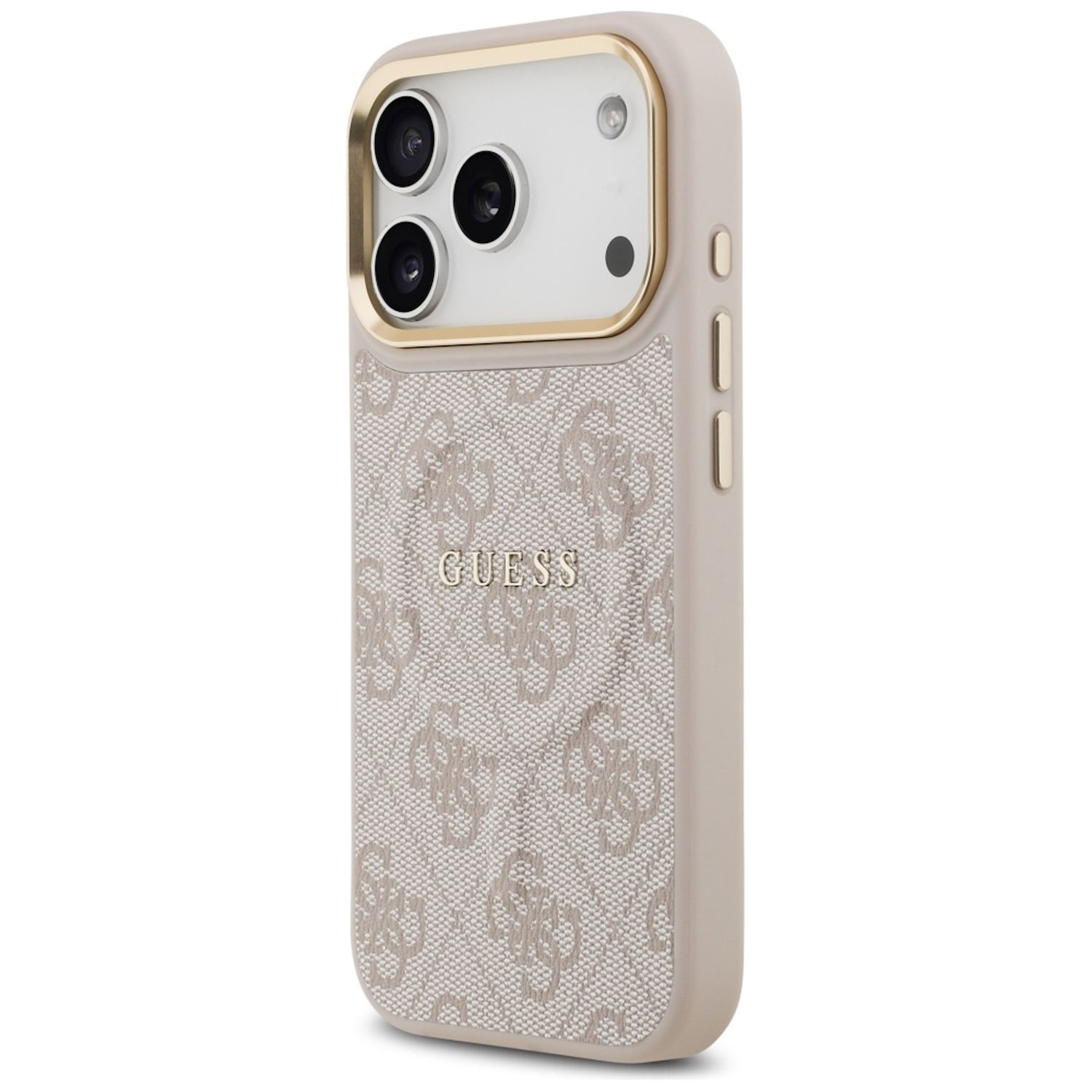 Una funda beige para iPhone con marco dorado. Tiene el patrón del logo de Guess y tres lentes de cámara.