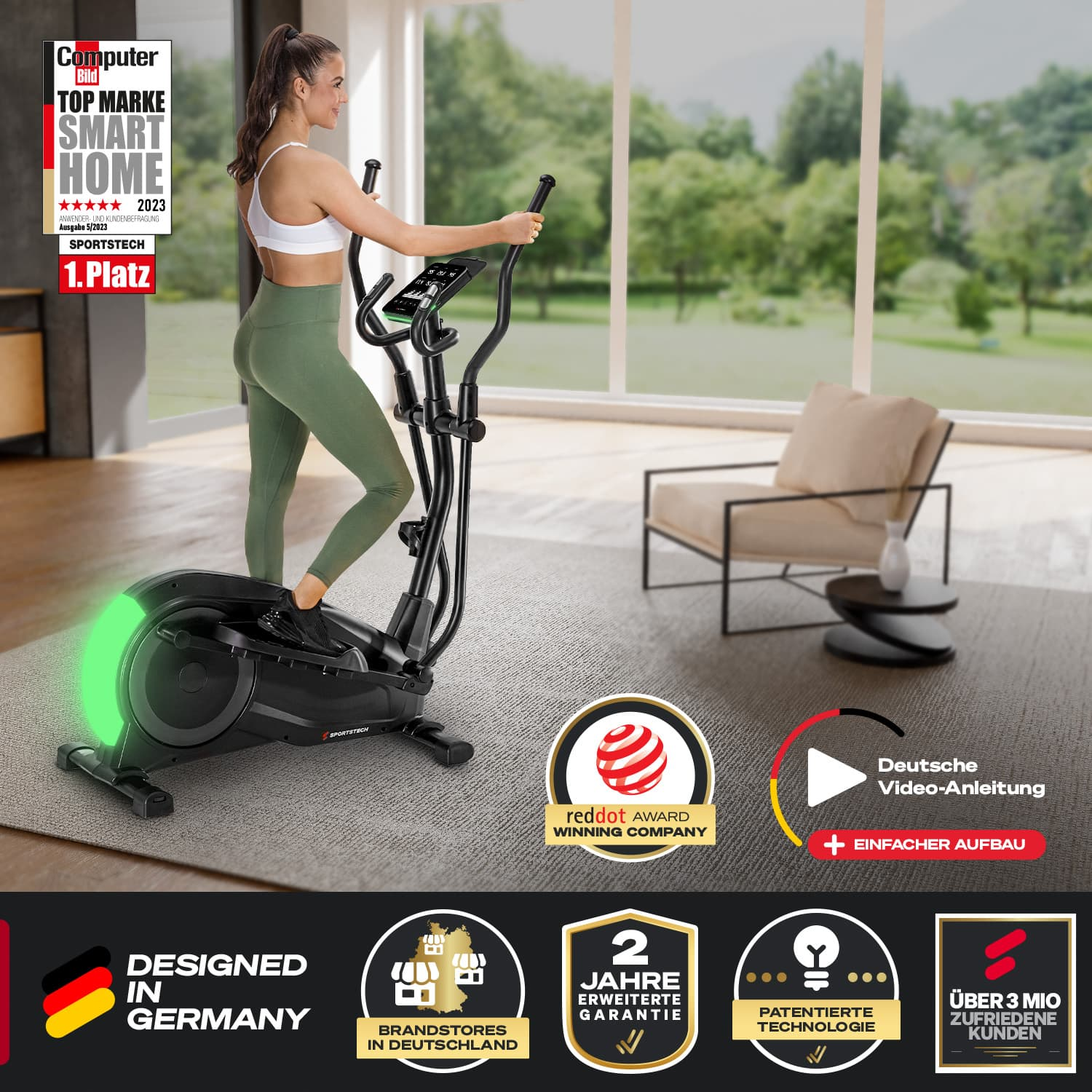 Frau auf einem Crosstrainer. Grünes Licht an der Maschine, Auszeichnungen und Logos vorhanden. Hintergrund mit Stuhl und Fenster.