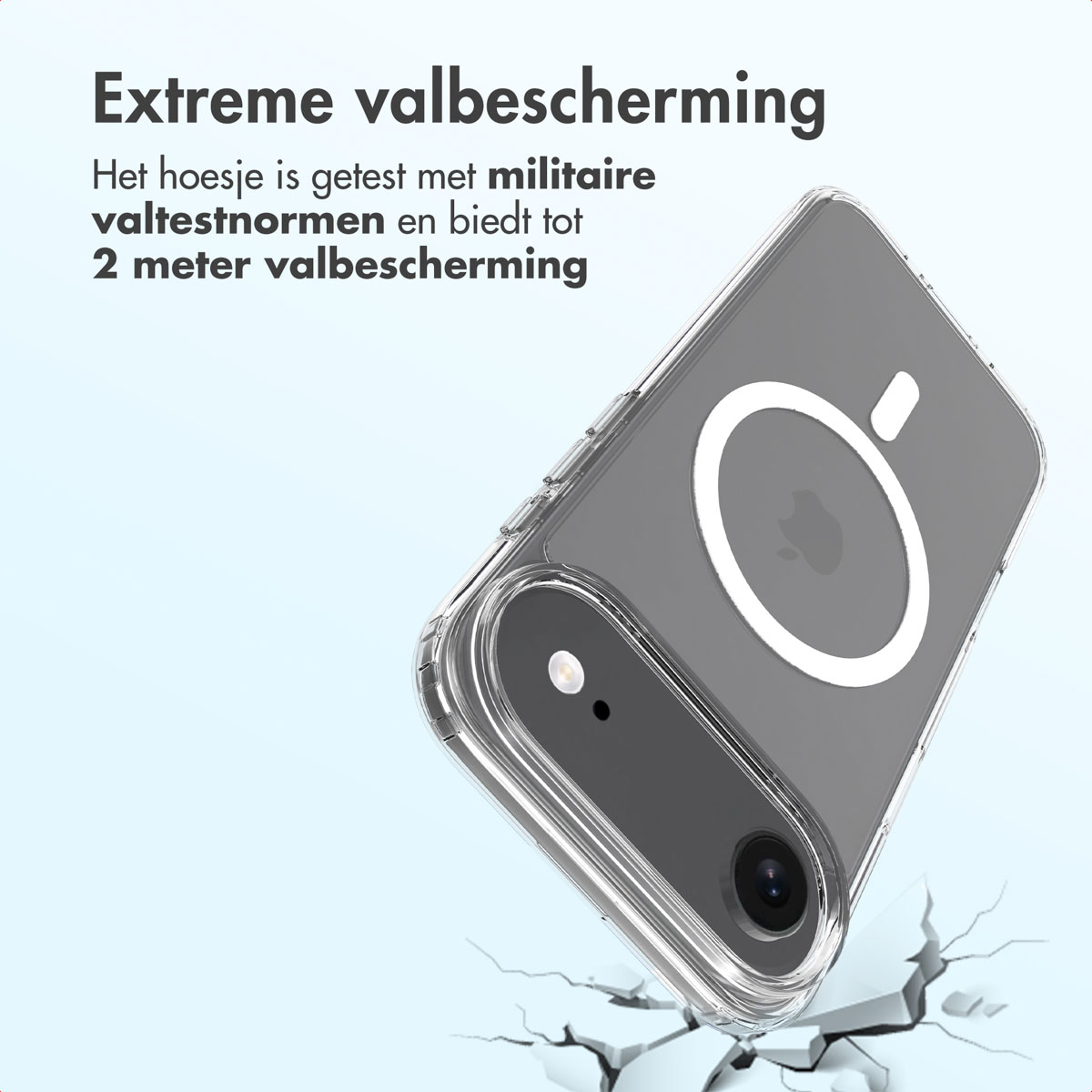 Een doorzichtige telefoonhoes met een witte cirkel en een Apple-logo. Het is gekanteld, met tekst erboven die valbescherming beschrijft.
