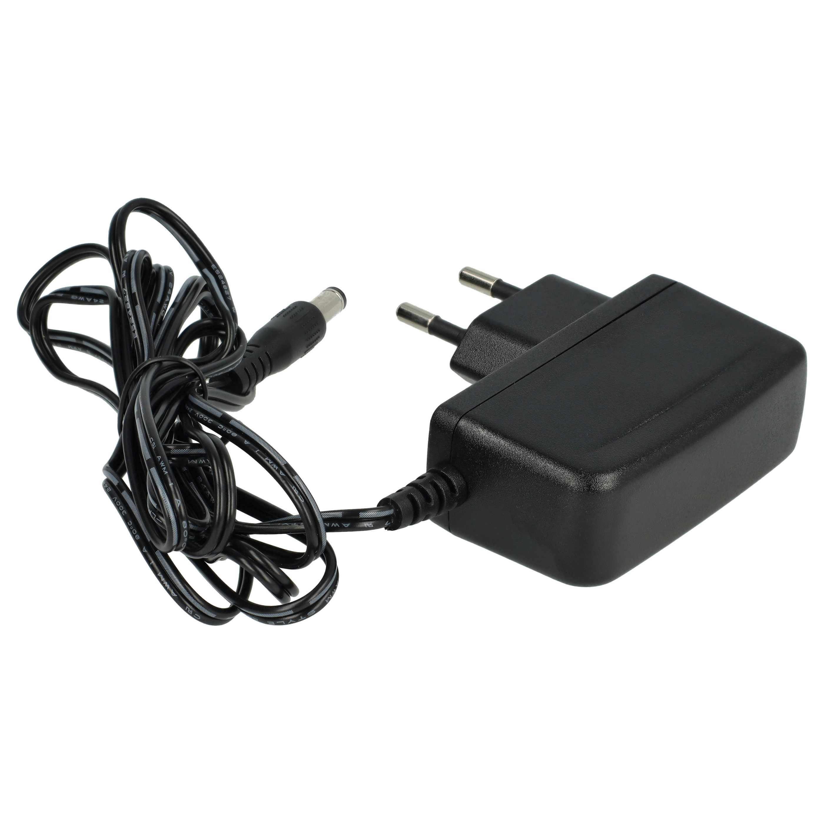 Ein schwarzes Netzteil mit Eurostecker und ein schwarzes Kabel mit DC-Stecker auf weißem Hintergrund.
