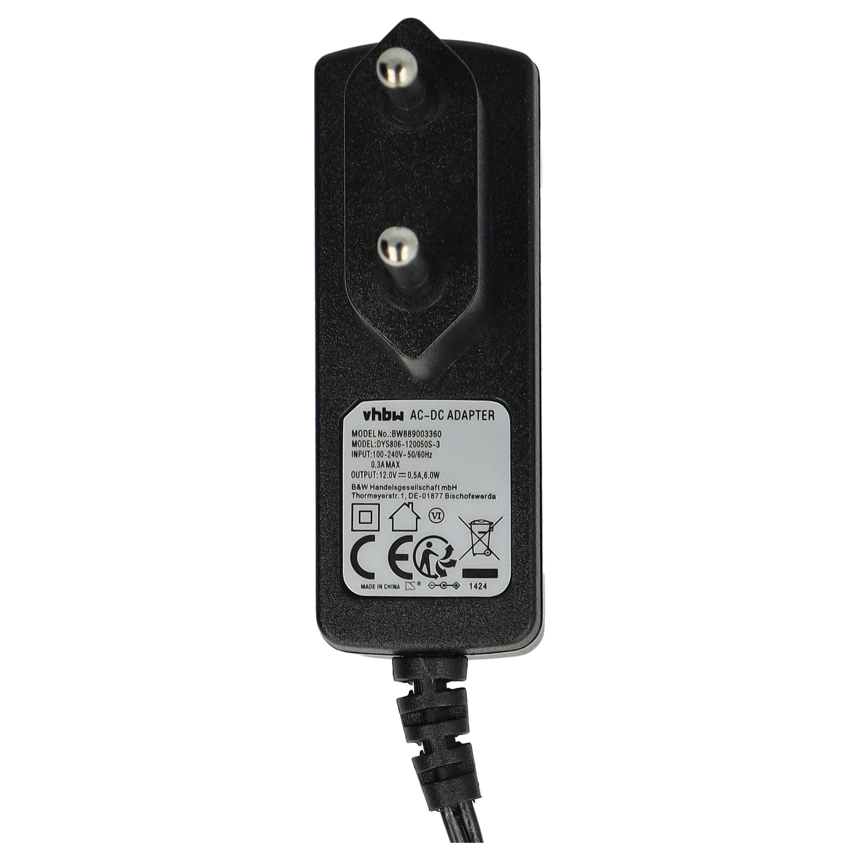 Schwarzer AC-DC-Adapter mit zwei Stiften und einem Etikett. Details umfassen Modellnummer, Eingangs-/Ausgangsspannung und Hersteller.