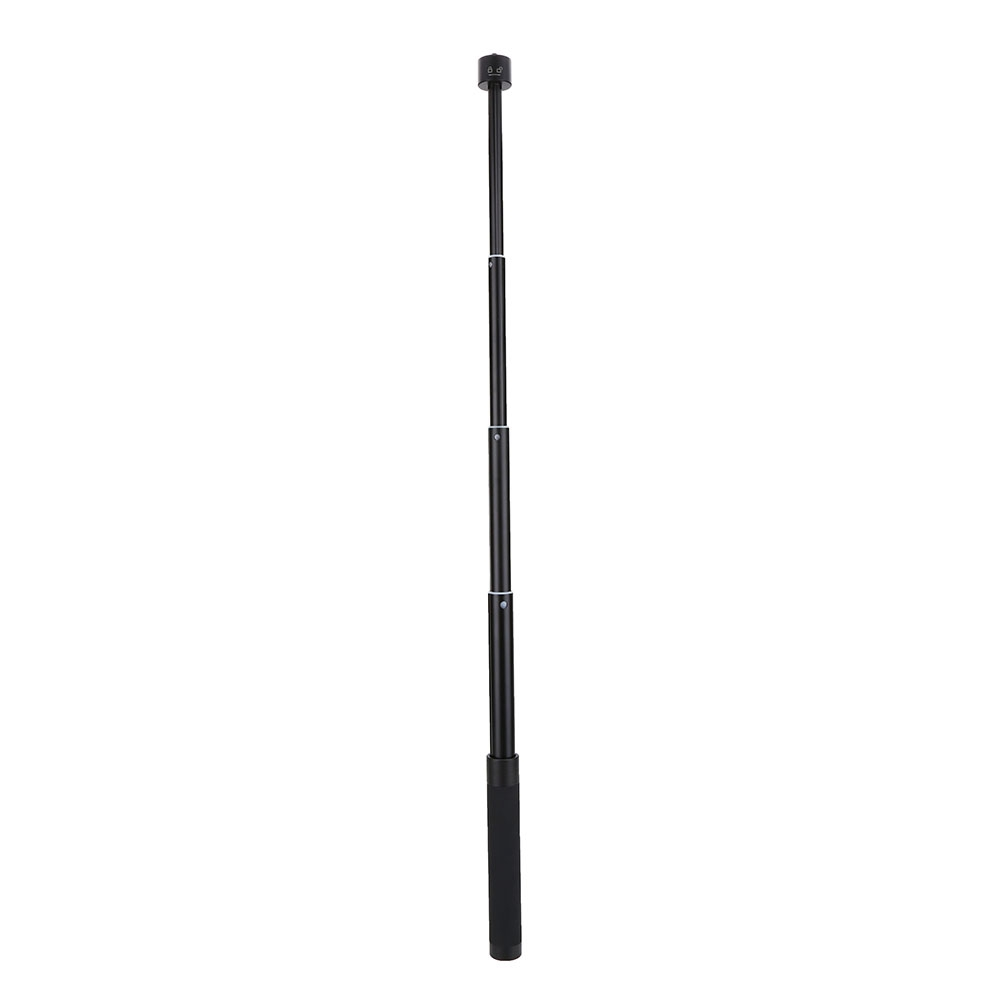 Ein schwarzer, ausziehbarer Selfie-Stick ist vertikal vor einem weißen Hintergrund zentriert. Der Stick ist voll ausgezogen und hat einen kleinen schwarzen Kopf.