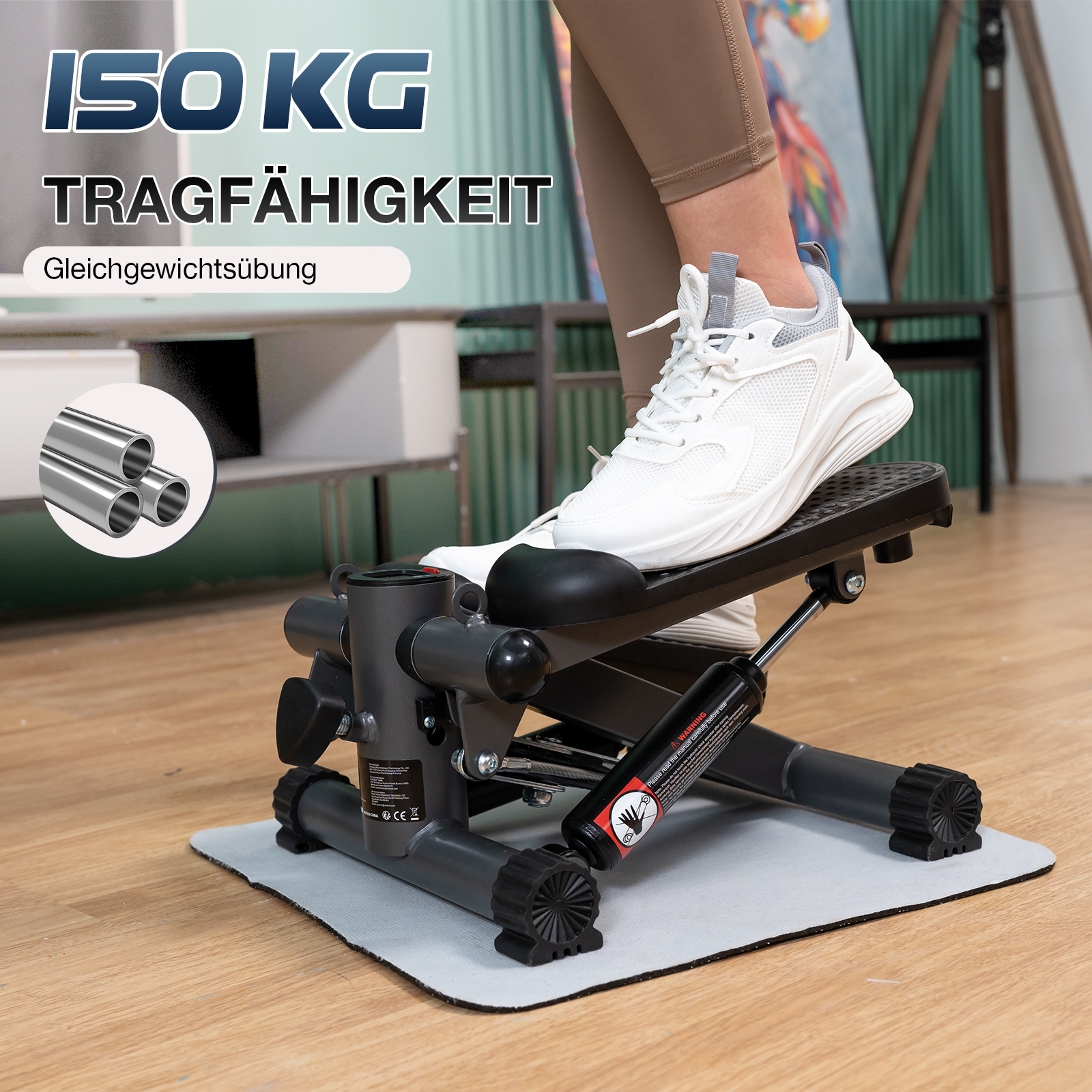 Eine Person benutzt eine Stehmaschine. Die Maschine steht auf einer grauen Matte. Oben steht: 150 KG Tragfähigkeit Gleichgewichtsübung.