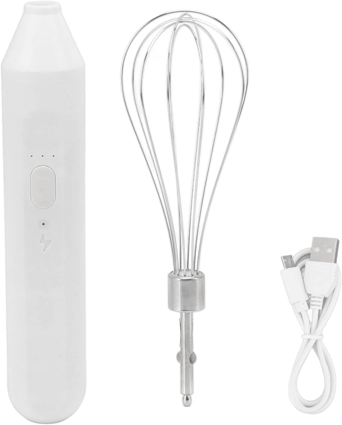 Ein weißer Handmixer, ein Schneebesenaufsatz und ein USB-Ladekabel auf weißem Hintergrund. Der Mixer hat einen Knopf und eine Ladeanzeige.