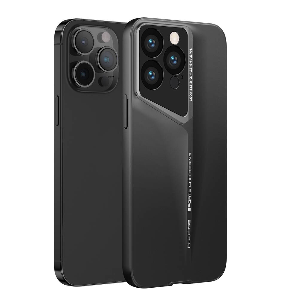 İki siyah telefon kılıfı. Biri kamera lenslerini gösteriyor, diğeri ise 'PRO CASE SPORTS CAR DESING' yazılı şık bir tasarıma sahip.