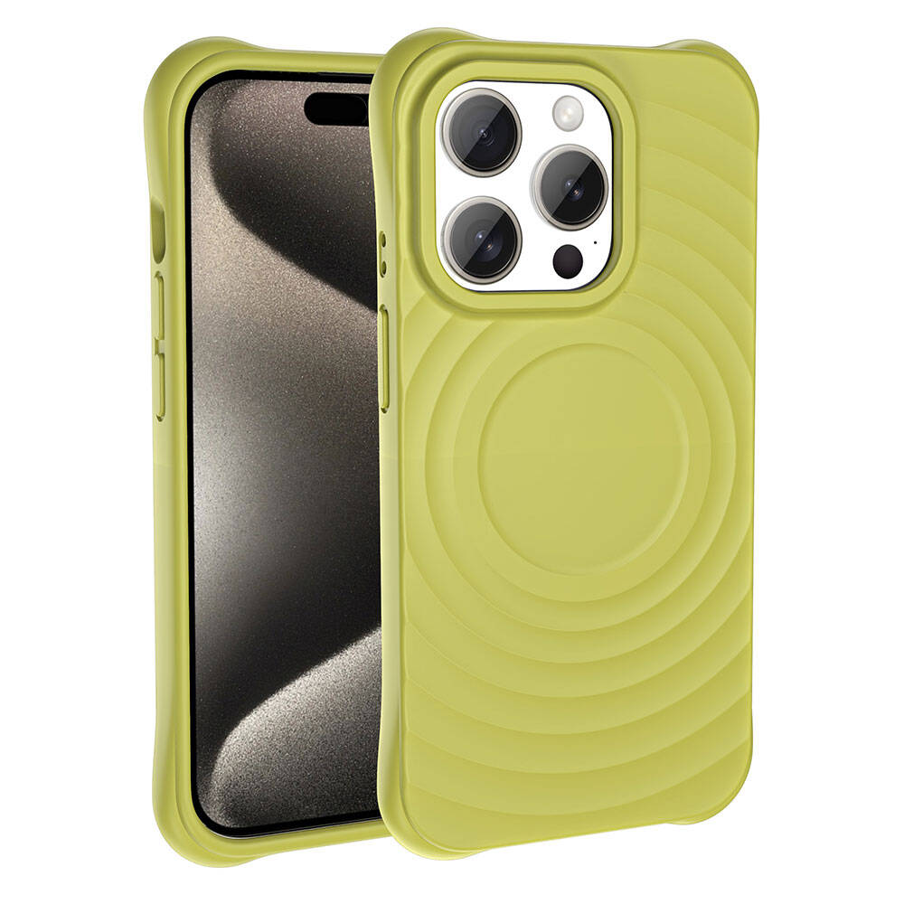 İçinde bir telefon bulunan yeşil bir telefon kılıfı. Kılıfın kamera kesikleri ve dokulu bir sırtı var. Ekran siyah.