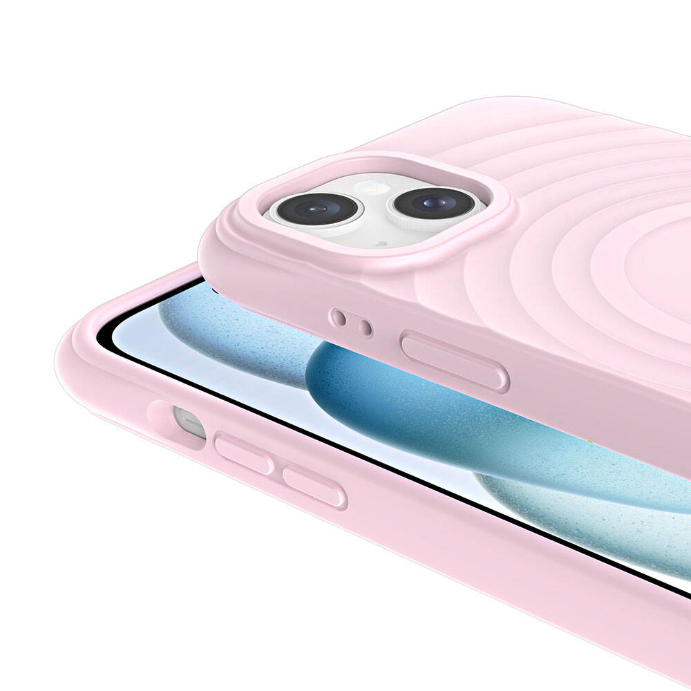 Pembe bir telefon kılıfının telefonda yakın çekimi. Kılıfın dokulu bir sırtı ve düğme oyukları var. Telefon ekranı görünüyor.