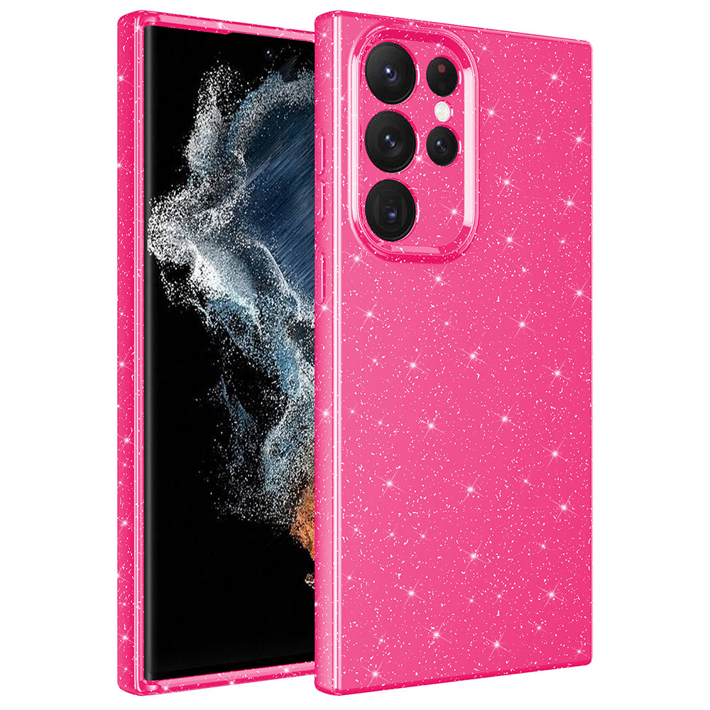 Pembe parıltılı bir telefon kılıfı ve telefon. Telefon çoğunlukla siyah, ekranlı. Kılıfta kamera açıklıkları var.