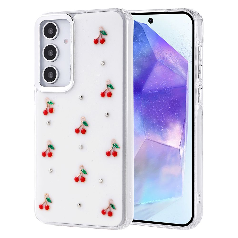 Kırmızı kirazlar ve gümüş noktalarla süslenmiş şeffaf bir telefon kılıfı. İçinde mavi ekranlı bir akıllı telefon var.