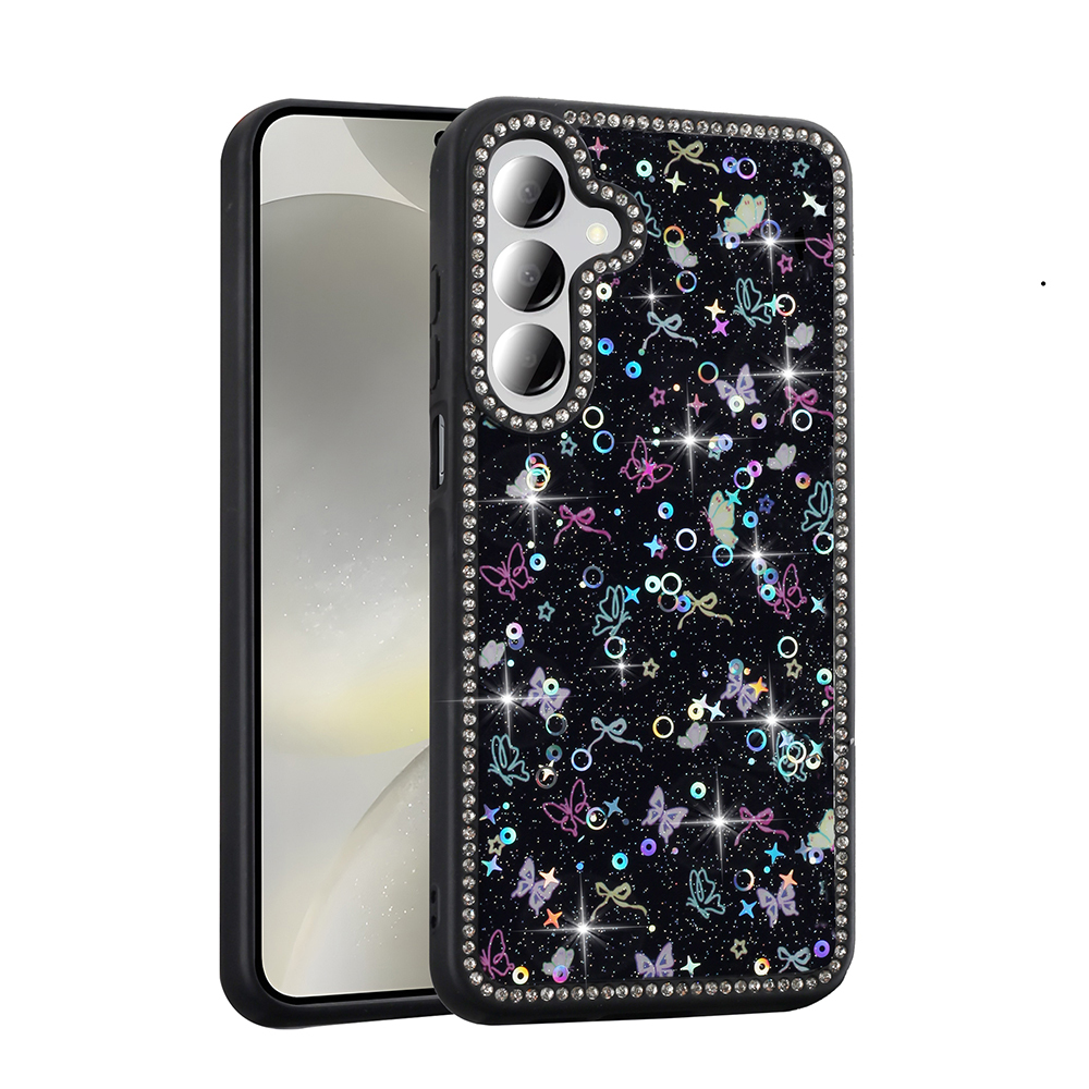 Keşke telefon kılıfı, kelebek ve yıldız desenli, elmas taşlarla süslenmiş. Telefon ekranı solda görünüyor.