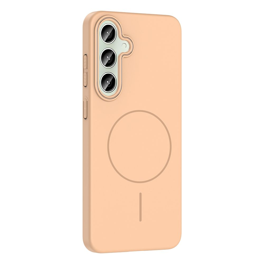 Şeftali rengi bir telefon kılıfı. Üç lensli bir kamera kesimi var. Kılıf üzerinde büyük bir daire ve bir çizgi bulunuyor.