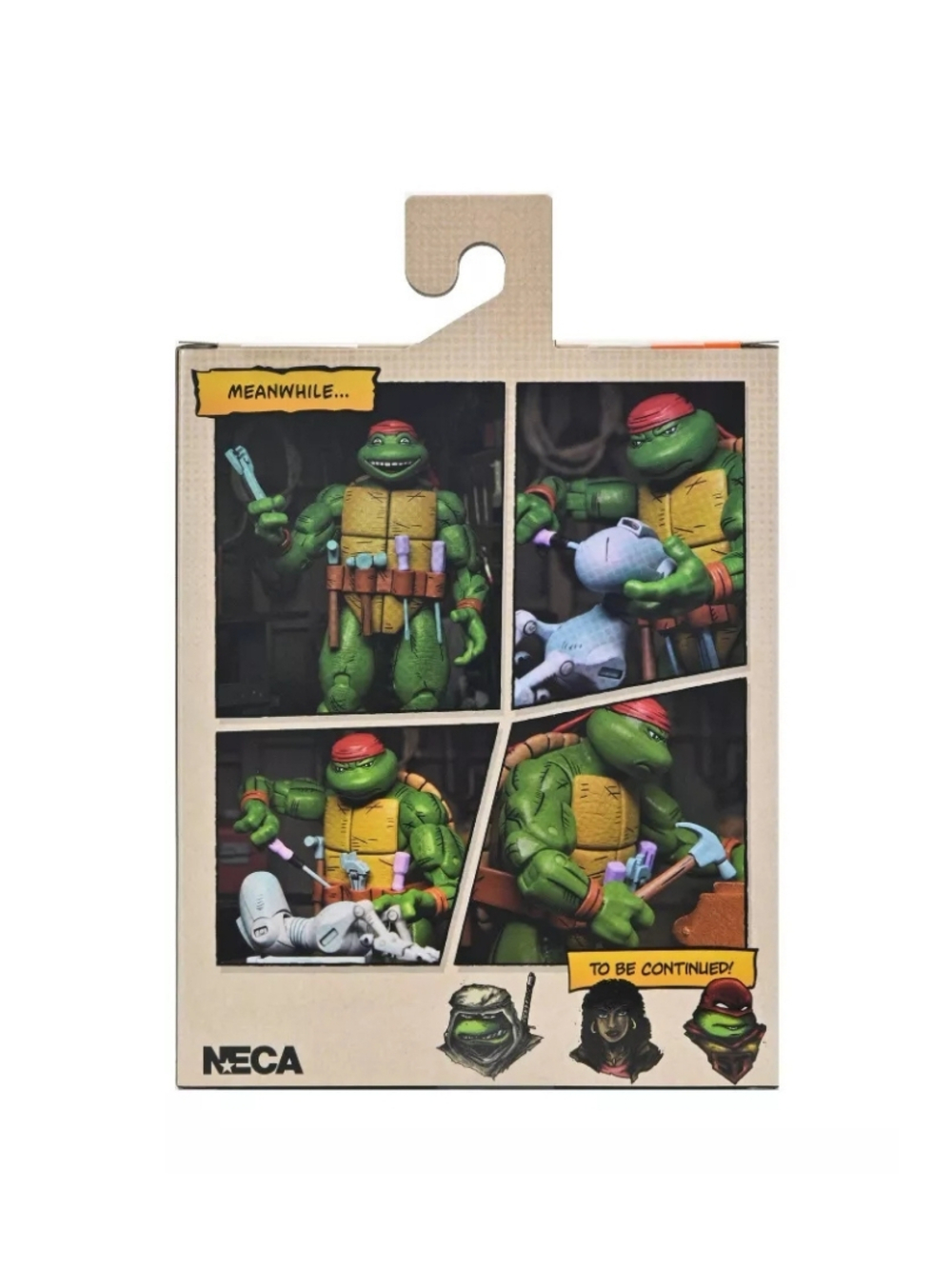 Aksiyon pozlarında Teenage Mutant Ninja Turtles aksiyon figürlerinin bulunduğu ambalaj. Kutu sanatı, resimler ve karakter detayları içeren çoklu paneller içerir.