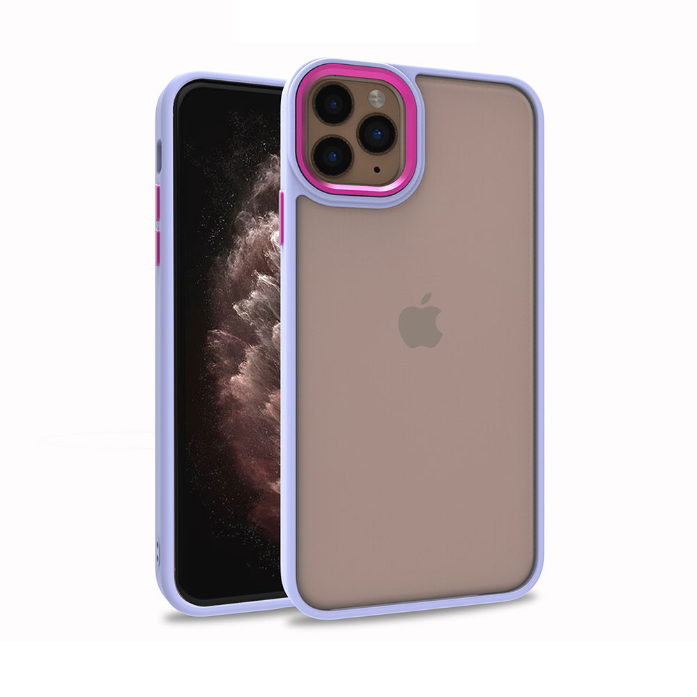 İki adet iPhone kılıfı gösteriliyor. Biri solda, diğeri sağda. Her ikisi de açık mor ve pembe.