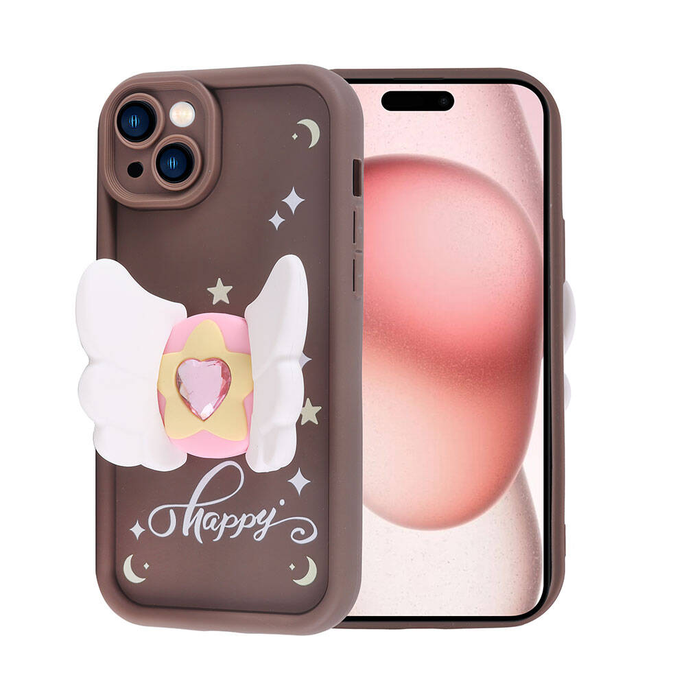 Beyaz kanatları, pembe mücevheri ve 'happy' yazısıyla kahverengi bir telefon kılıfı. Ekran bulanık pembe ve beyaz bir arka plan gösteriyor.