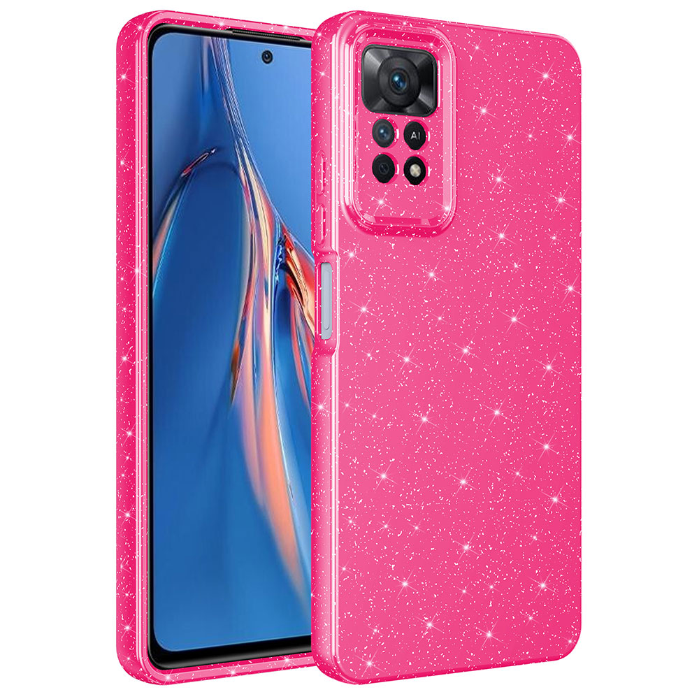 Glitter efektli pembe bir telefon kılıfı. Kılıf açık, telefon ekranını gösteriyor. Kamera merceği odaklanmış durumda.
